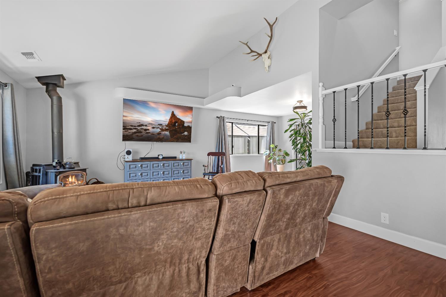 Cameron Park, California, 95682, United States, 4 Bedrooms Bedrooms, ,3 BathroomsBathrooms,Residential,For Sale,1942524