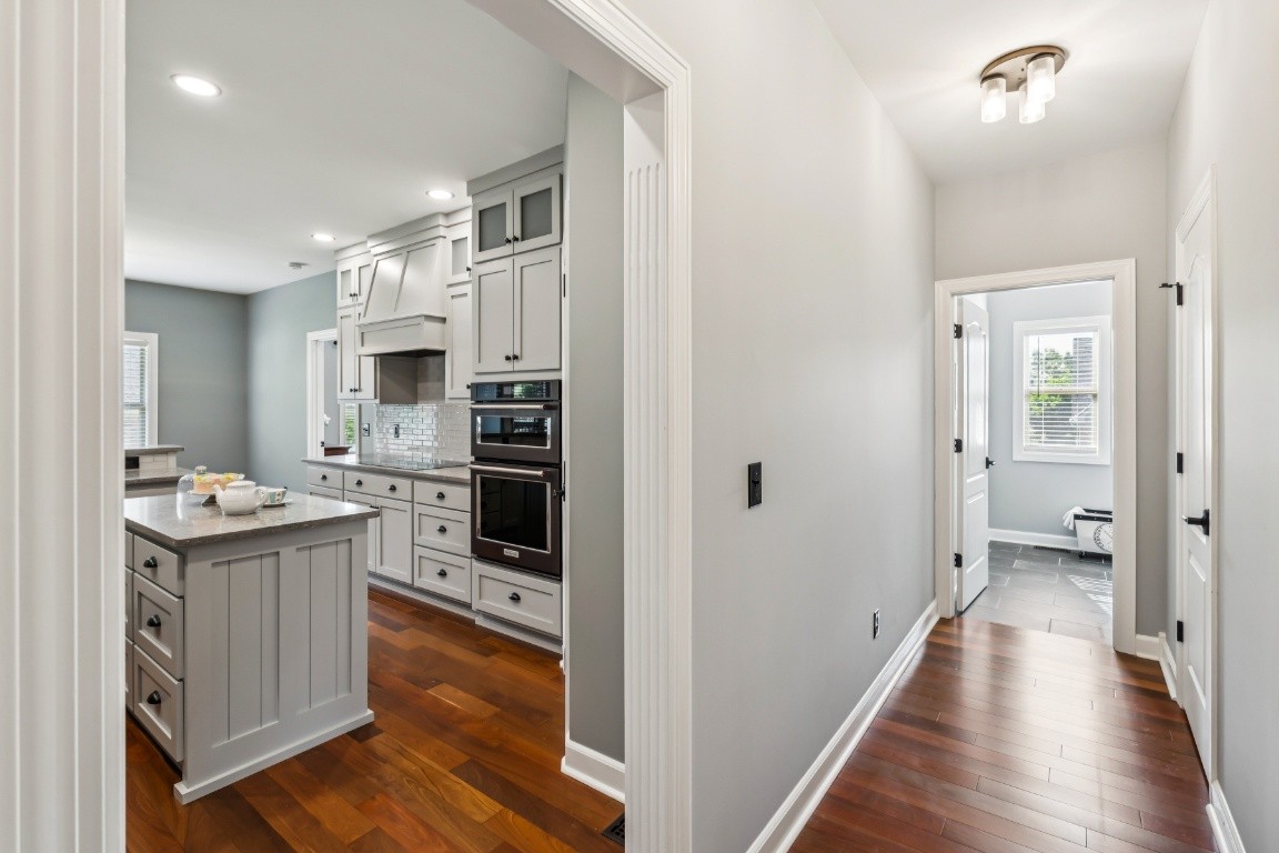 Nashville, Tennessee, 37221, United States, 4 Bedrooms Bedrooms, ,4 BathroomsBathrooms,Residential,For Sale,1940986