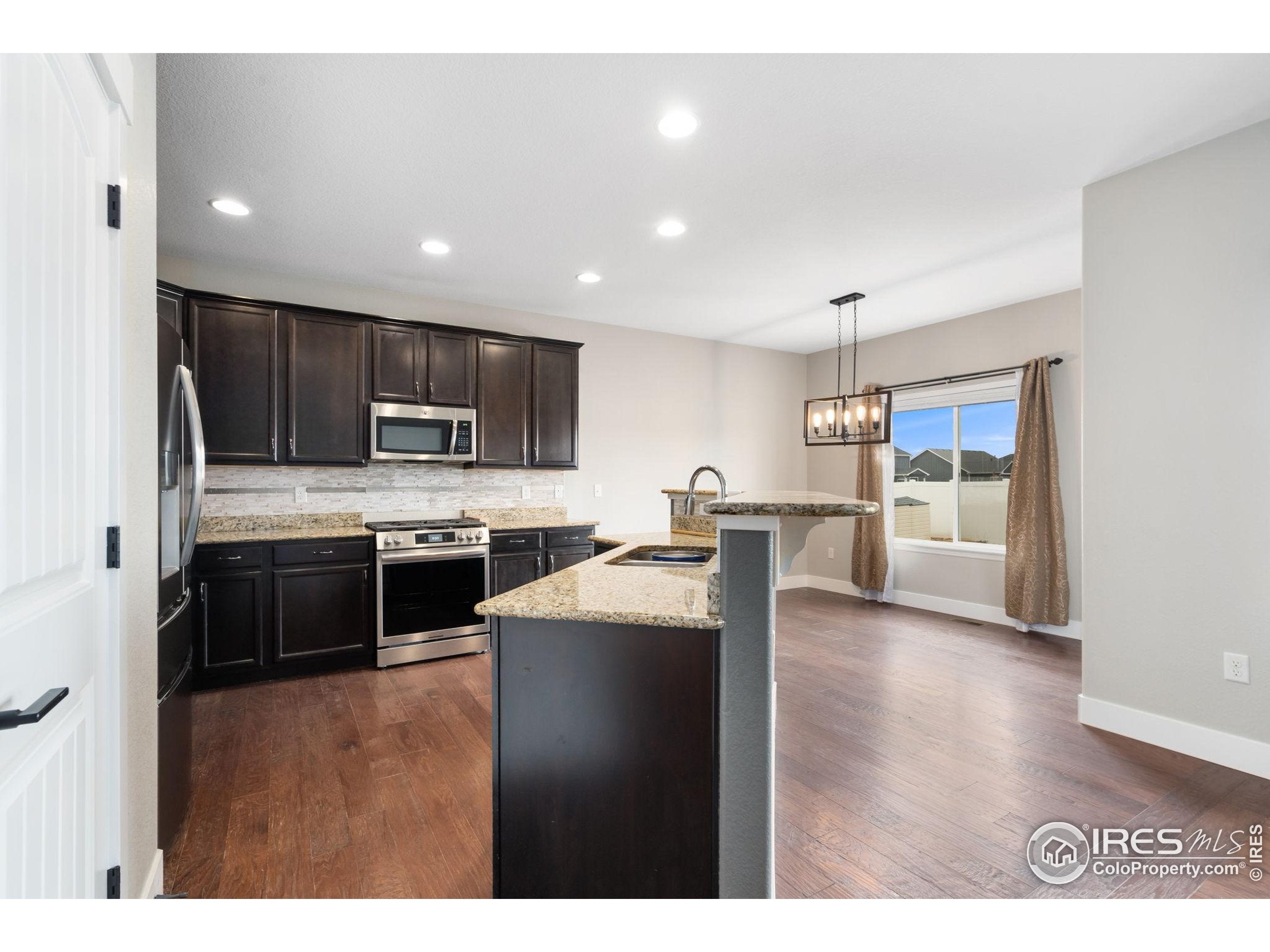 Windsor, Colorado, 80550, United States, 5 Bedrooms Bedrooms, ,4 BathroomsBathrooms,Residential,For Sale,1938748