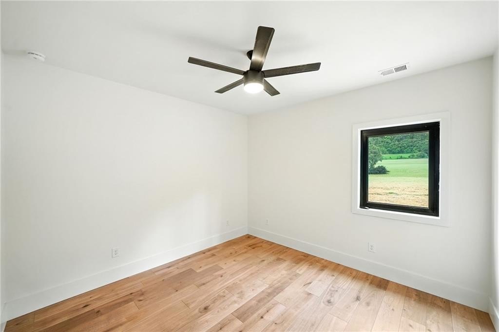 Talking Rock, Georgia, 30175, United States, 3 Bedrooms Bedrooms, ,3 BathroomsBathrooms,Residential,For Sale,1973806