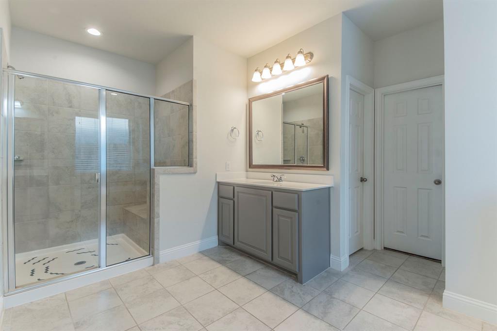 Fort Worth, Texas, 76179, United States, 4 Bedrooms Bedrooms, ,4 BathroomsBathrooms,Residential,For Sale,1978129