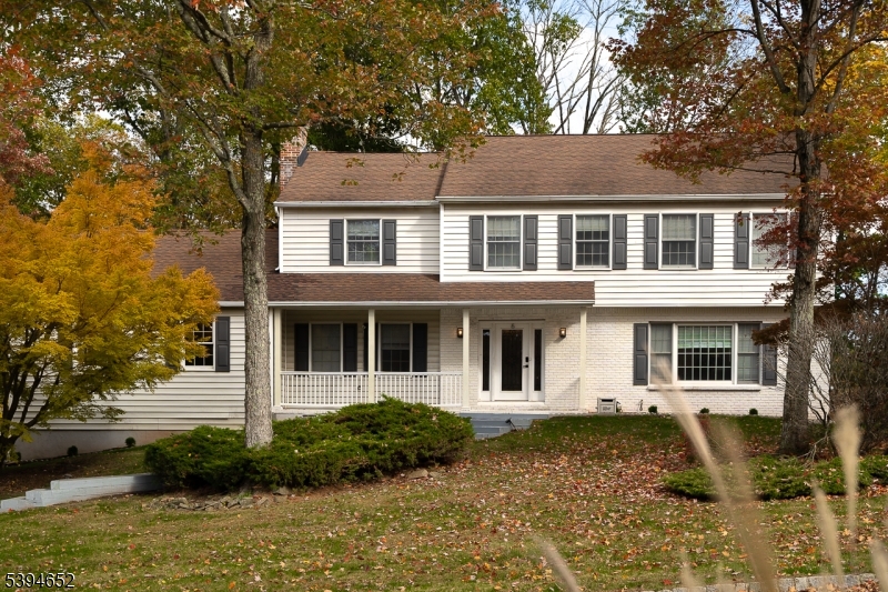 Warren Twp., New Jersey, 07059, United States, 4 Bedrooms Bedrooms, ,4 BathroomsBathrooms,Residential,For Sale,1988367