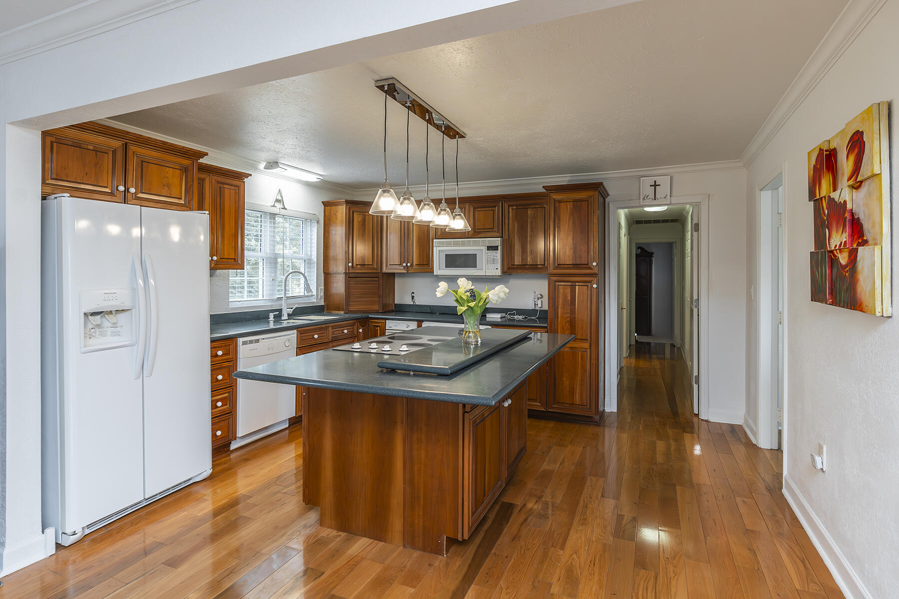 Jeffersonville, Kentucky, 40337, United States, 5 Bedrooms Bedrooms, ,4 BathroomsBathrooms,Residential,For Sale,1989610