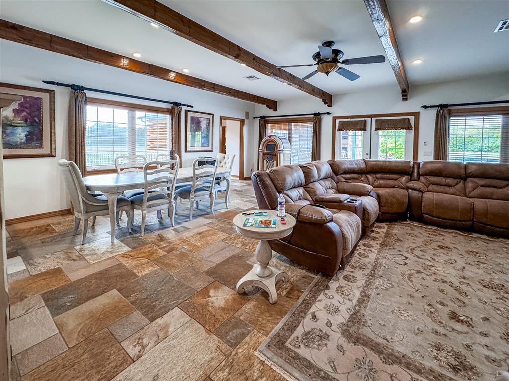 Fort Gibson, Oklahoma, 74434, United States, 2 Bedrooms Bedrooms, ,3 BathroomsBathrooms,Residential,For Sale,1982810