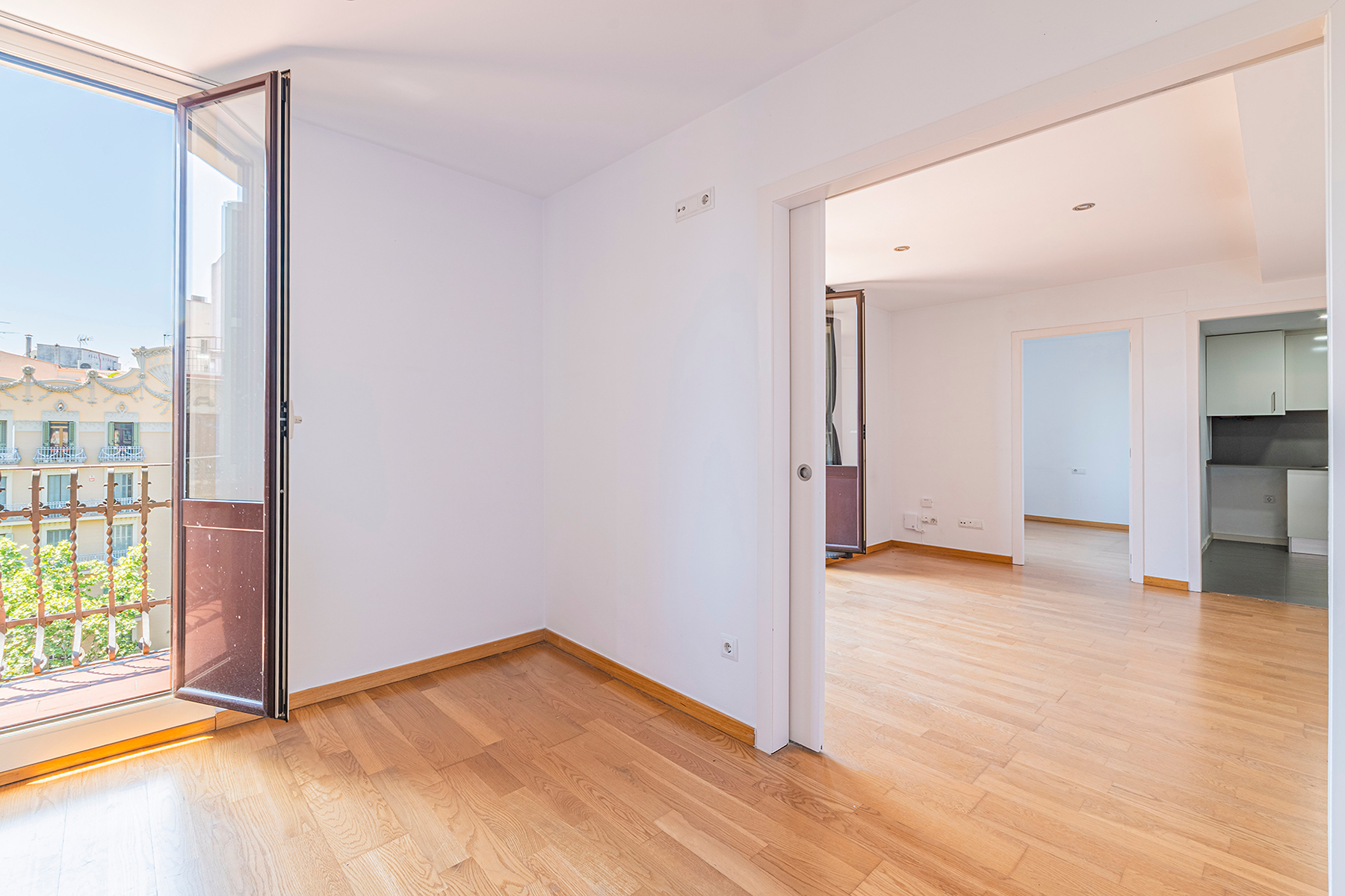  Bright apartment on high floor with private terrace in Eixample - 物件實景