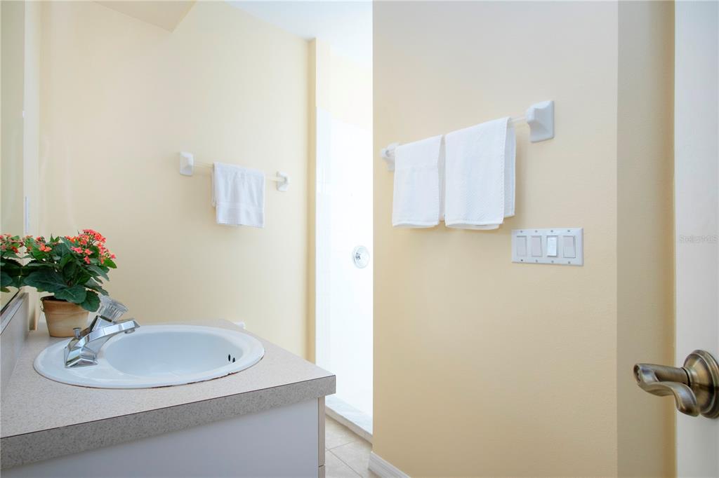 Ellenton, Florida, 34222, United States, 4 Bedrooms Bedrooms, ,3 BathroomsBathrooms,Residential,For Sale,1988008