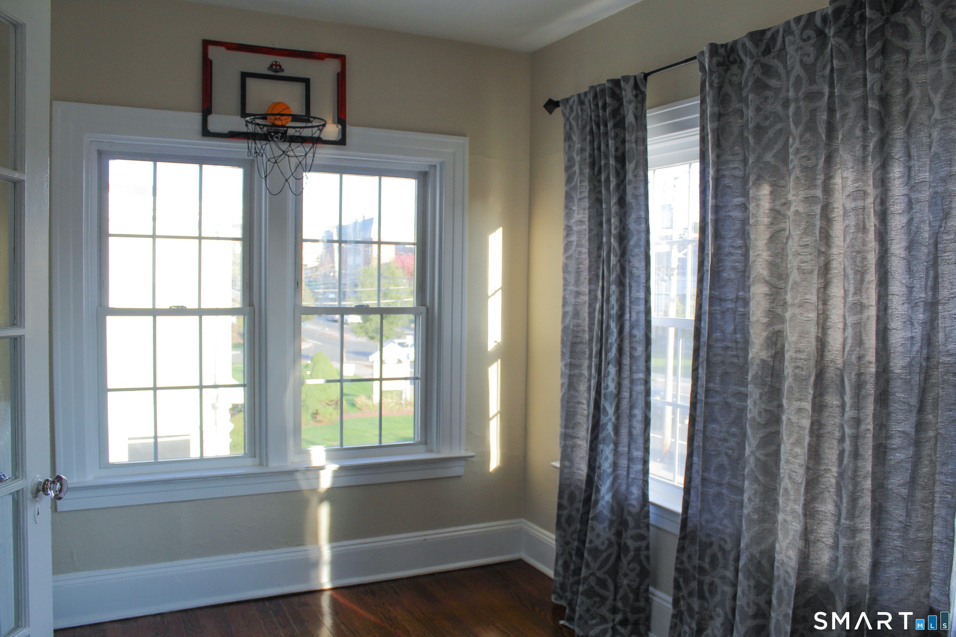 Farmington Ave, West Hartford, CT 06119 #1