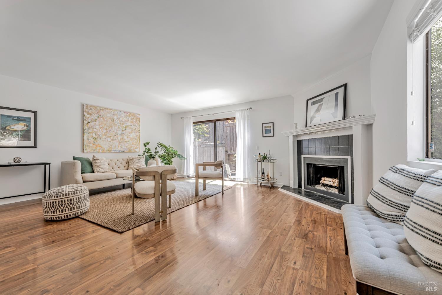 Novato, California, 94945, United States, 3 Bedrooms Bedrooms, ,3 BathroomsBathrooms,Residential,For Sale,1867220