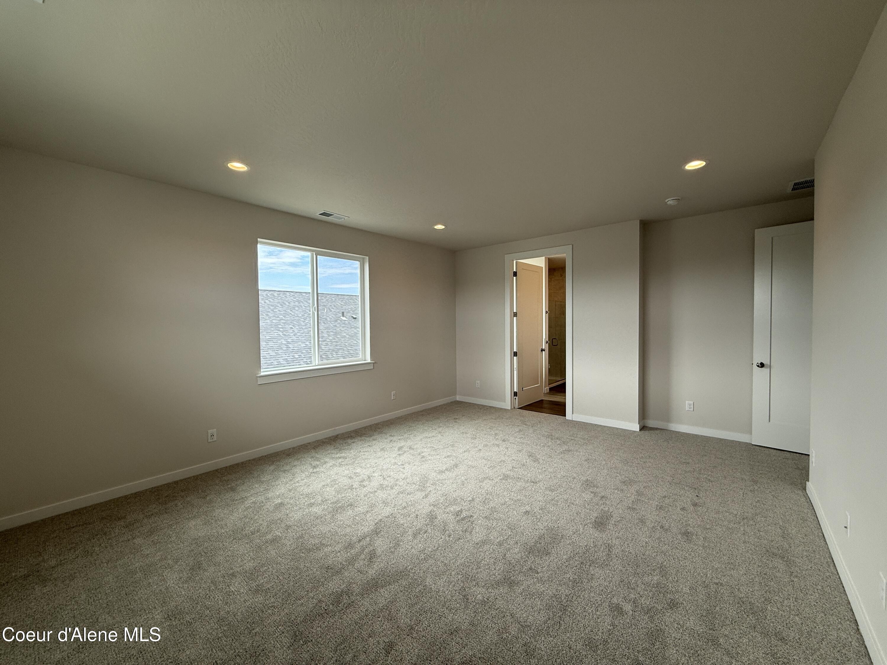 Post Falls, Idaho, 83854, United States, 4 Bedrooms Bedrooms, ,3 BathroomsBathrooms,Residential,For Sale,1927944