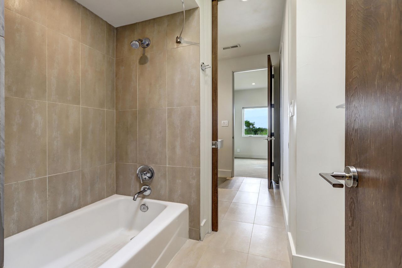 Albuquerque, New Mexico, 87104, United States, 4 Bedrooms Bedrooms, ,4 BathroomsBathrooms,Residential,For Sale,1940748