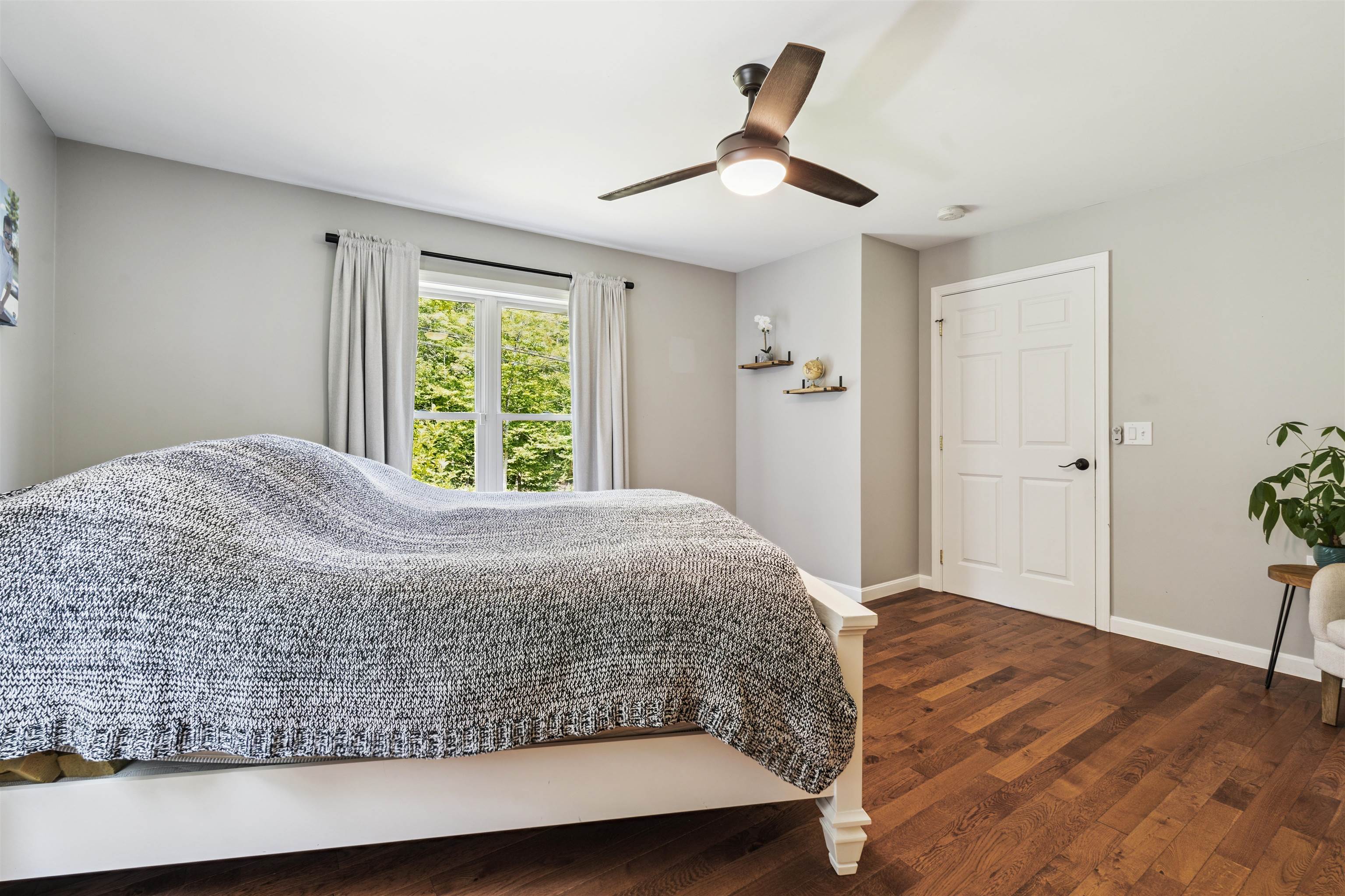 Holderness, New Hampshire, 03245, United States, 3 Bedrooms Bedrooms, ,2 BathroomsBathrooms,Residential,For Sale,1918284