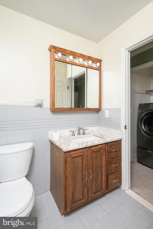 Reading, Pennsylvania, 19607, United States, 4 Bedrooms Bedrooms, ,4 BathroomsBathrooms,Residential,For Sale,1951295