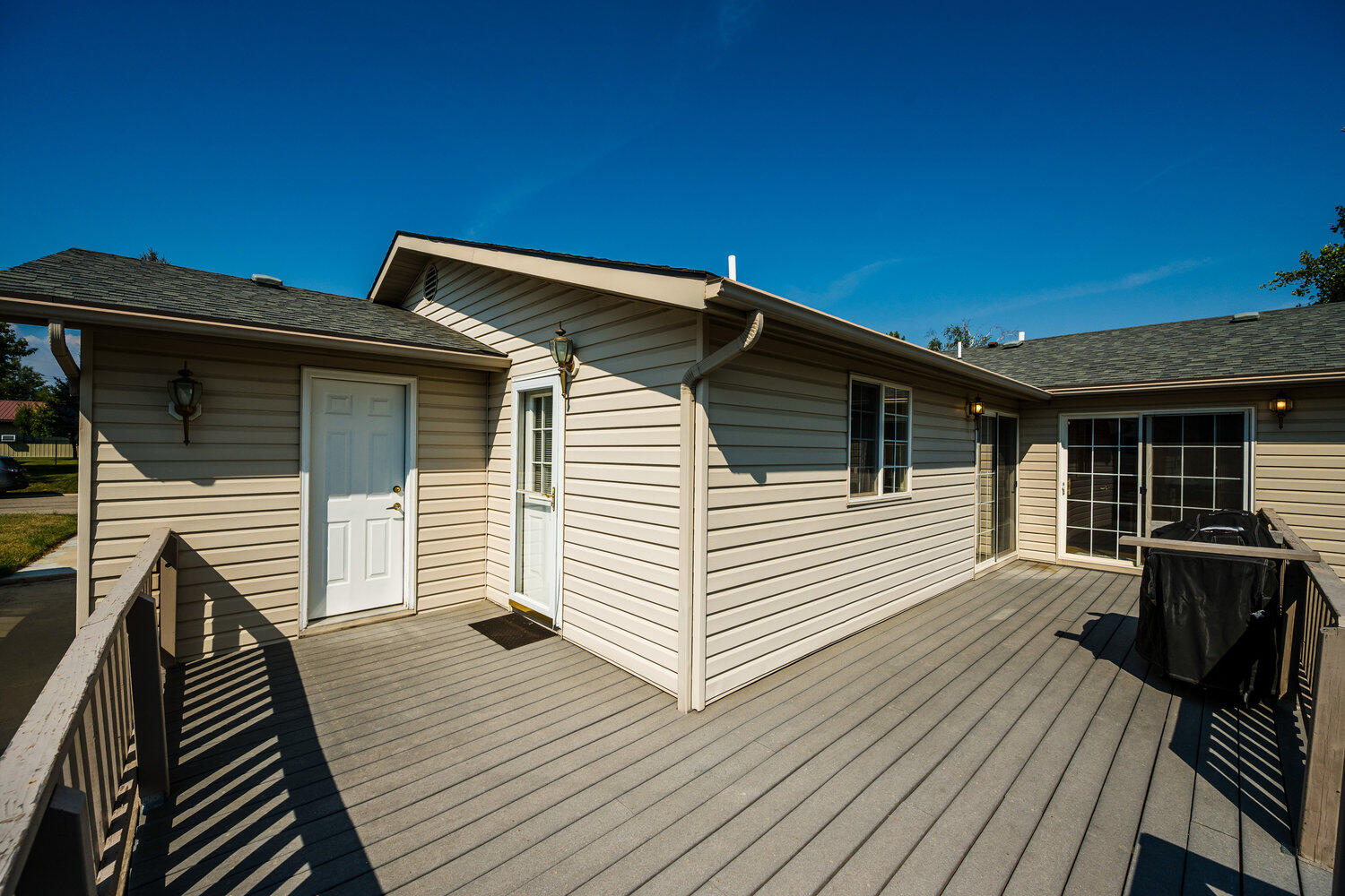Sheridan, Wyoming, 82801, United States, 3 Bedrooms Bedrooms, ,3 BathroomsBathrooms,Residential,For Sale,1939010
