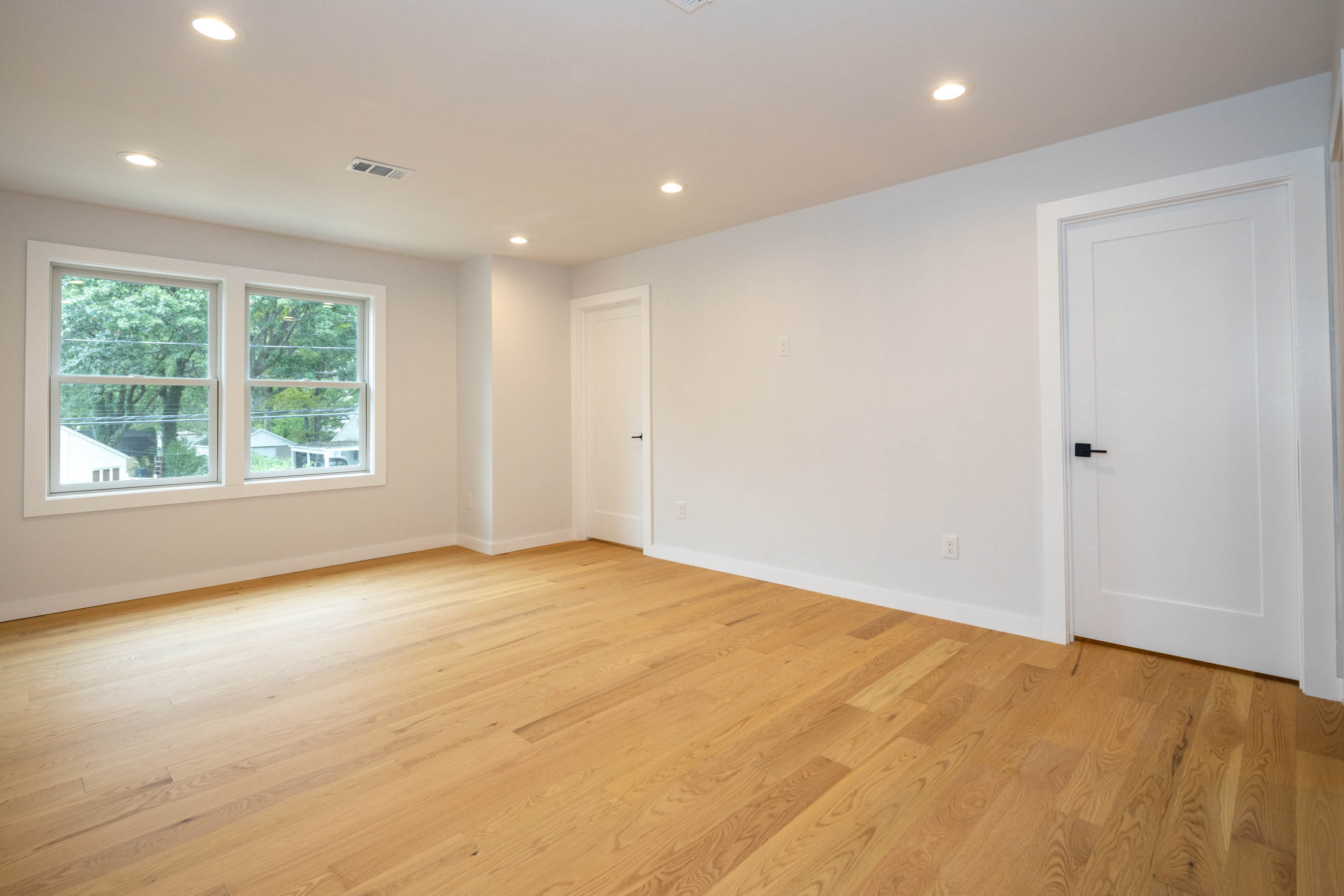Edison, New Jersey, 08817, United States, 5 Bedrooms Bedrooms, ,4 BathroomsBathrooms,Residential,For Sale,1943098
