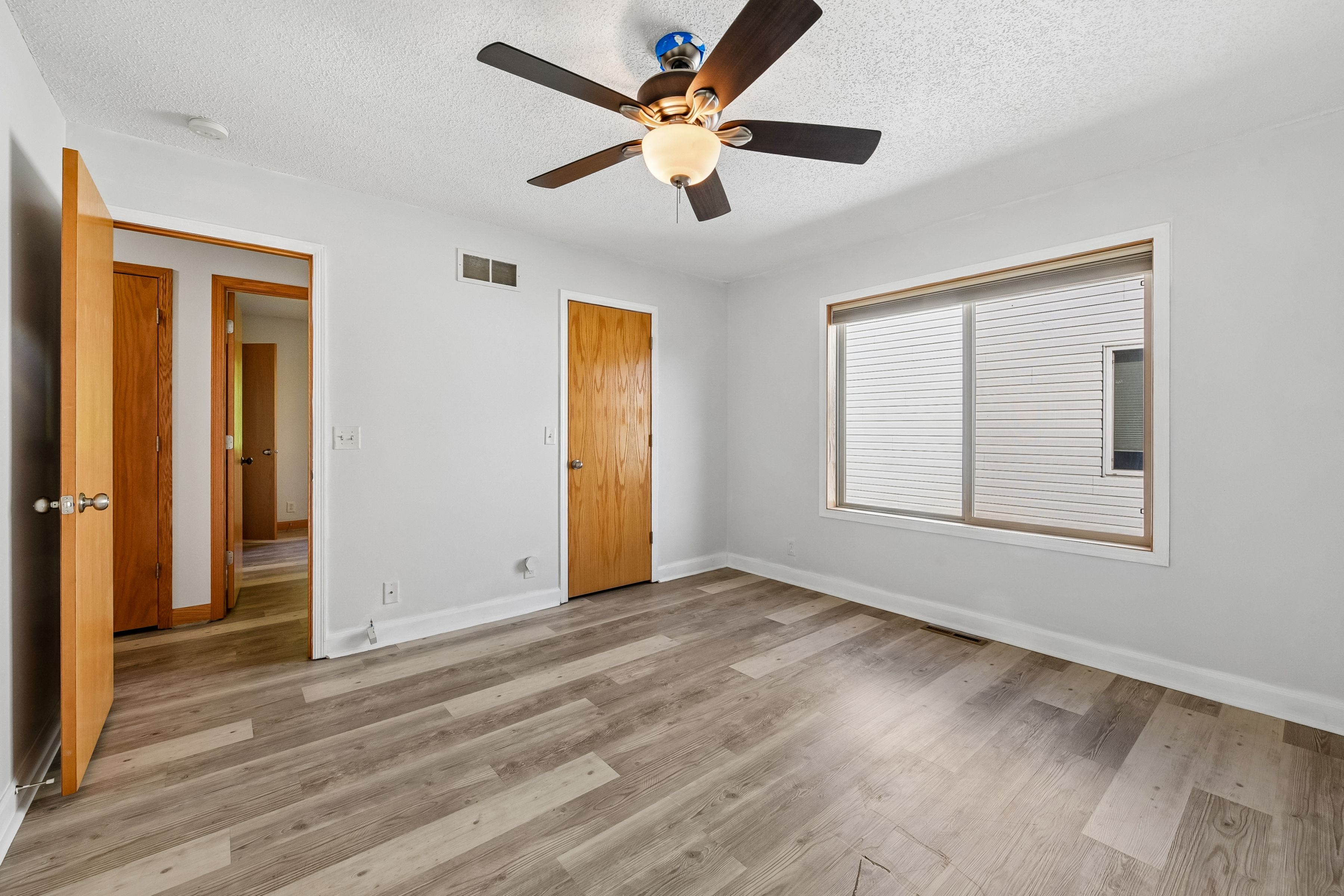  Refreshed Home in Lovely Farmington Location - 物件實景