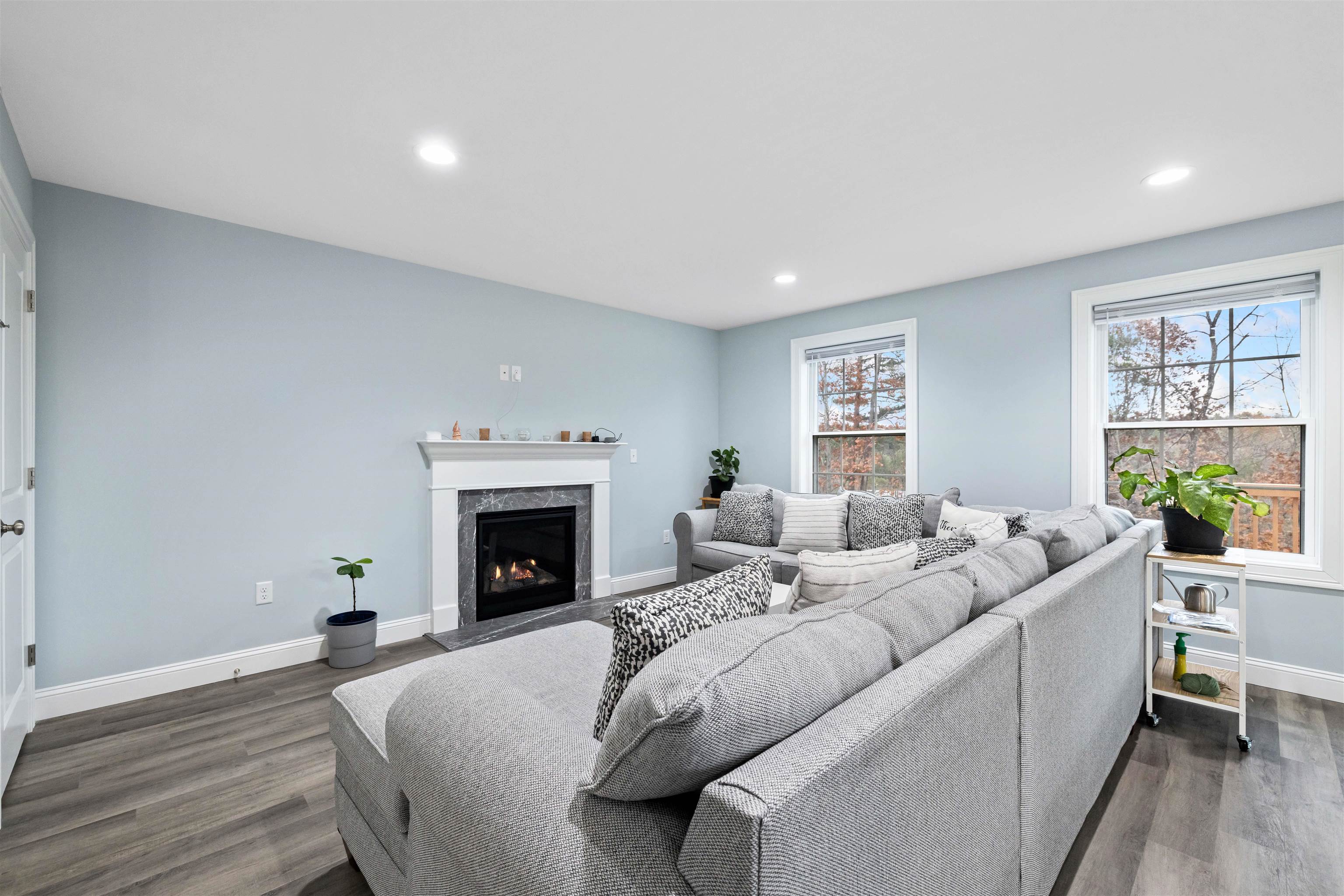 Hudson, New Hampshire, 03051, United States, 3 Bedrooms Bedrooms, ,2 BathroomsBathrooms,Residential,For Sale,1990943