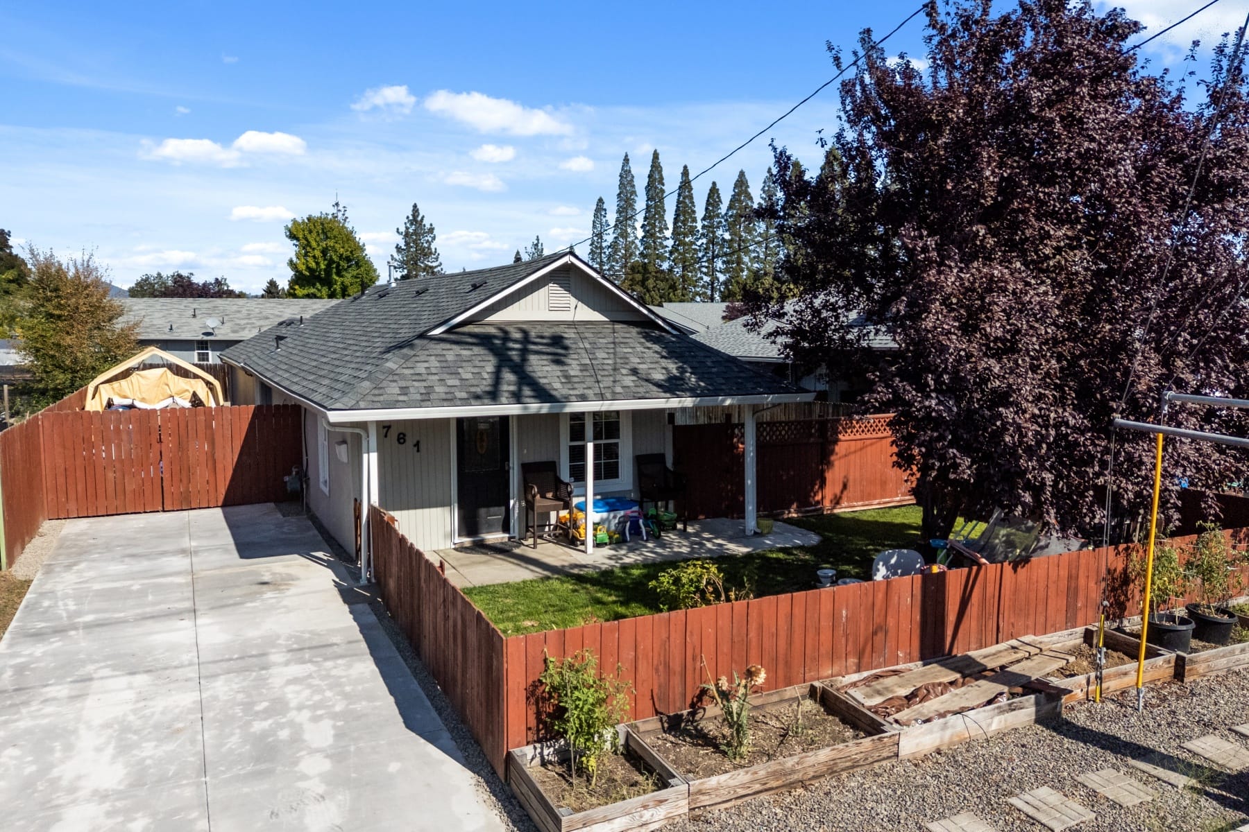  761 Hazel Street Central Point, OR 97502 - 物件實景