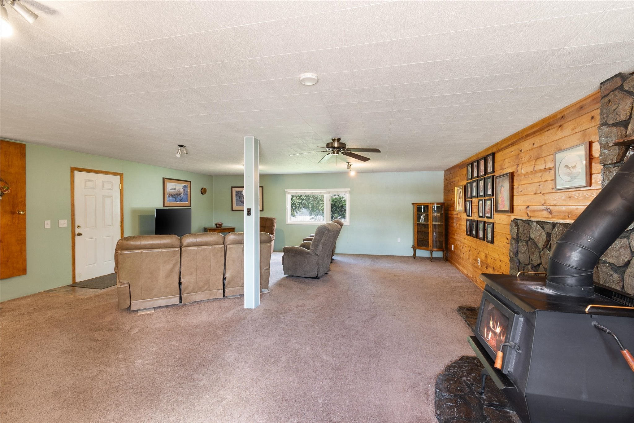 Helena, Montana, 59602, United States, 3 Bedrooms Bedrooms, ,2 BathroomsBathrooms,Residential,For Sale,1898450