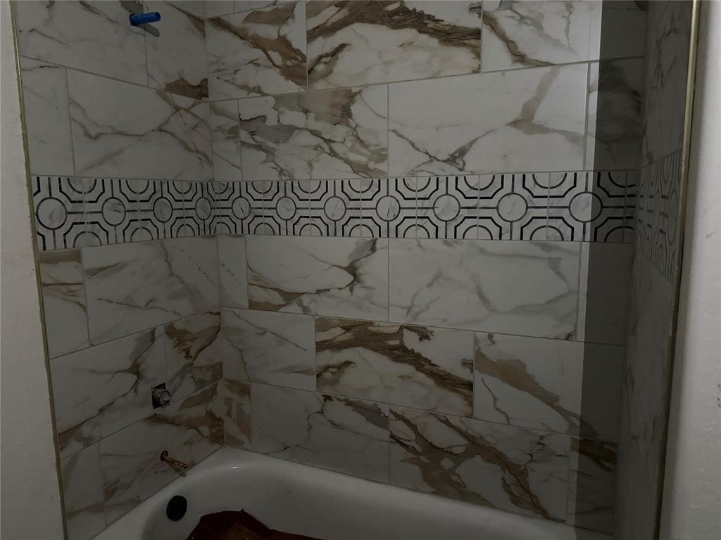 Altus, Oklahoma, 73521, United States, 4 Bedrooms Bedrooms, ,3 BathroomsBathrooms,Residential,For Sale,1980634