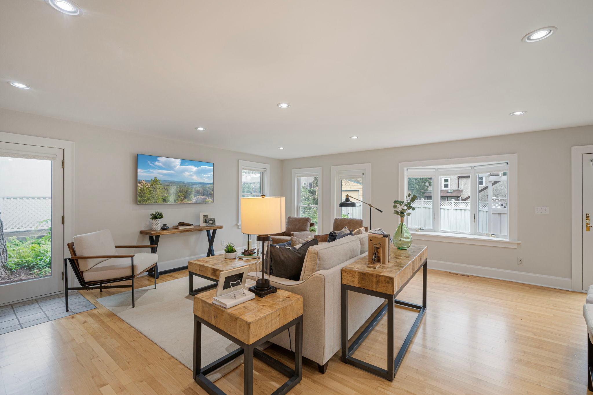 Saint Paul, Minnesota, 55105, United States, 4 Bedrooms Bedrooms, ,2 BathroomsBathrooms,Residential,For Sale,1919554