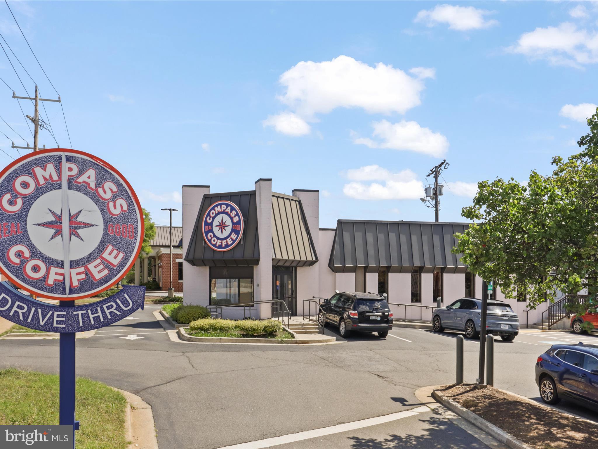 Arlington, Virginia, 22207, United States, 3 Bedrooms Bedrooms, ,3 BathroomsBathrooms,Residential,For Sale,1979007