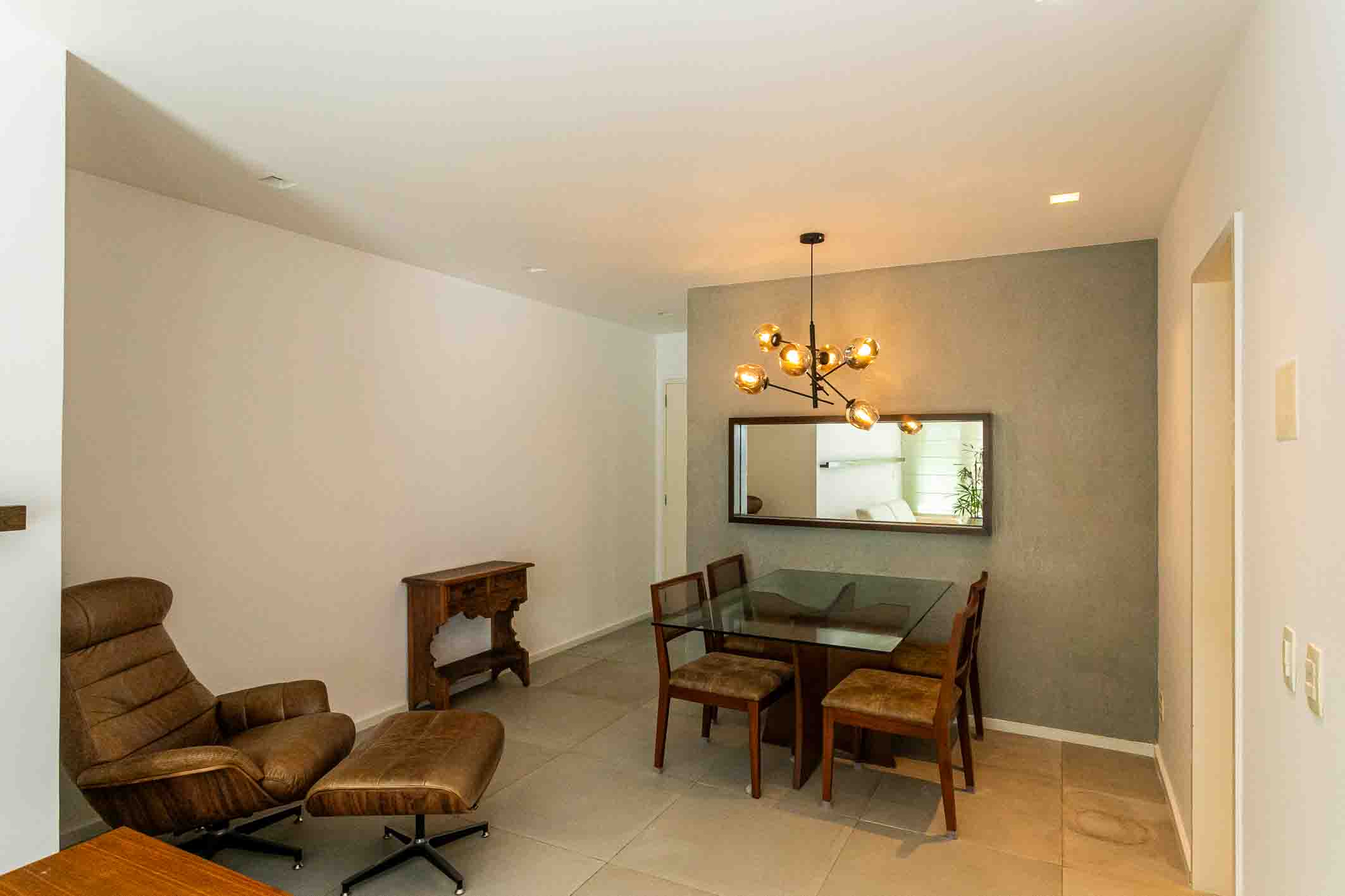  1,076 sq. ft apartment with panoramic Lagoa views and signed design - 物件實景