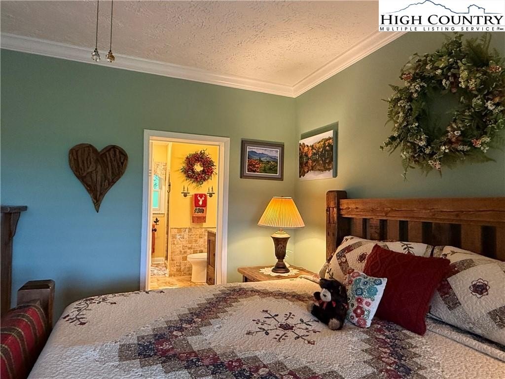 Elk Park, North Carolina, 28622, United States, 3 Bedrooms Bedrooms, ,3 BathroomsBathrooms,Residential,For Sale,1984406