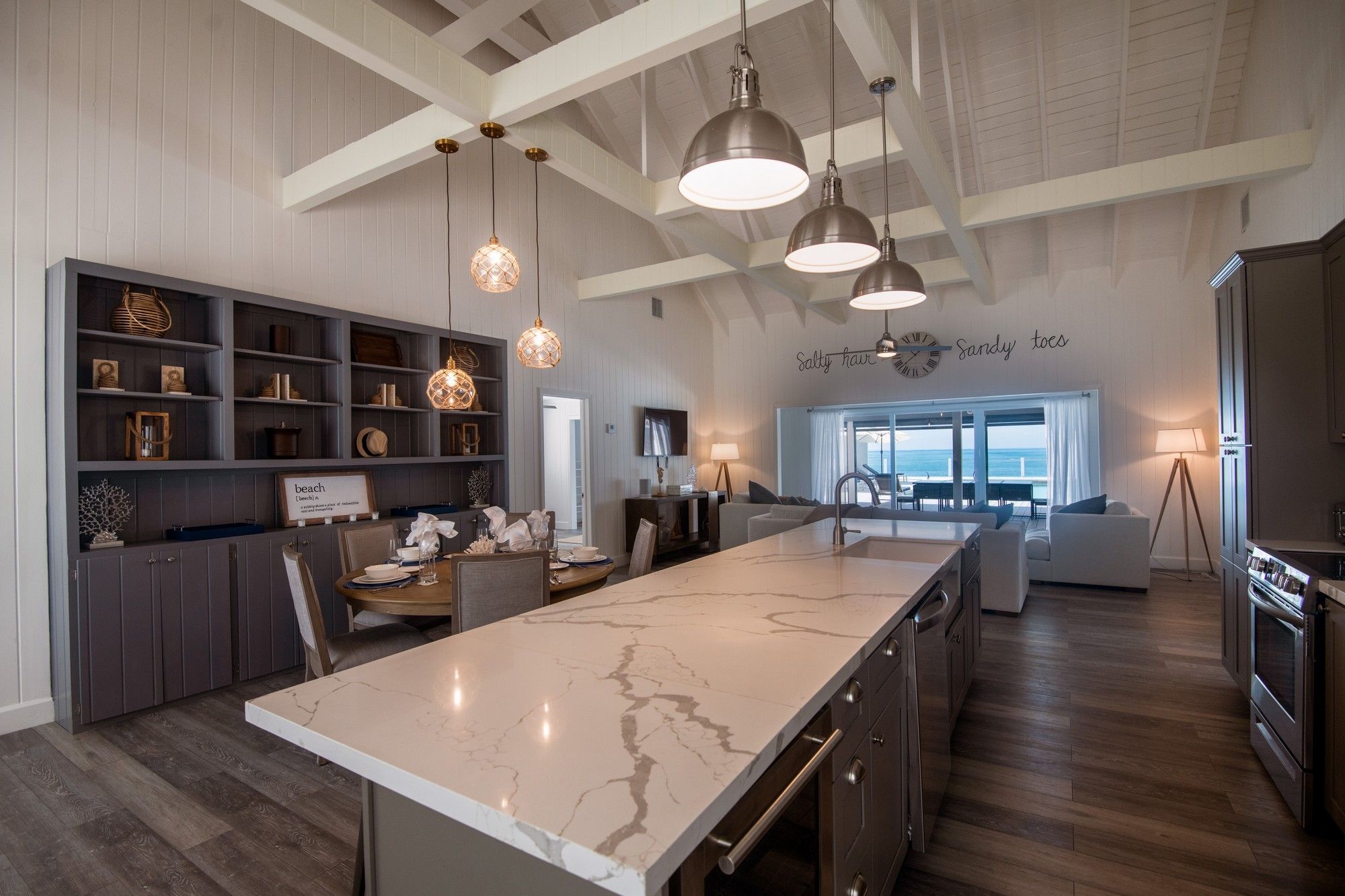  Secluded Beachfront Retreat with Ocean Views - 物件實景