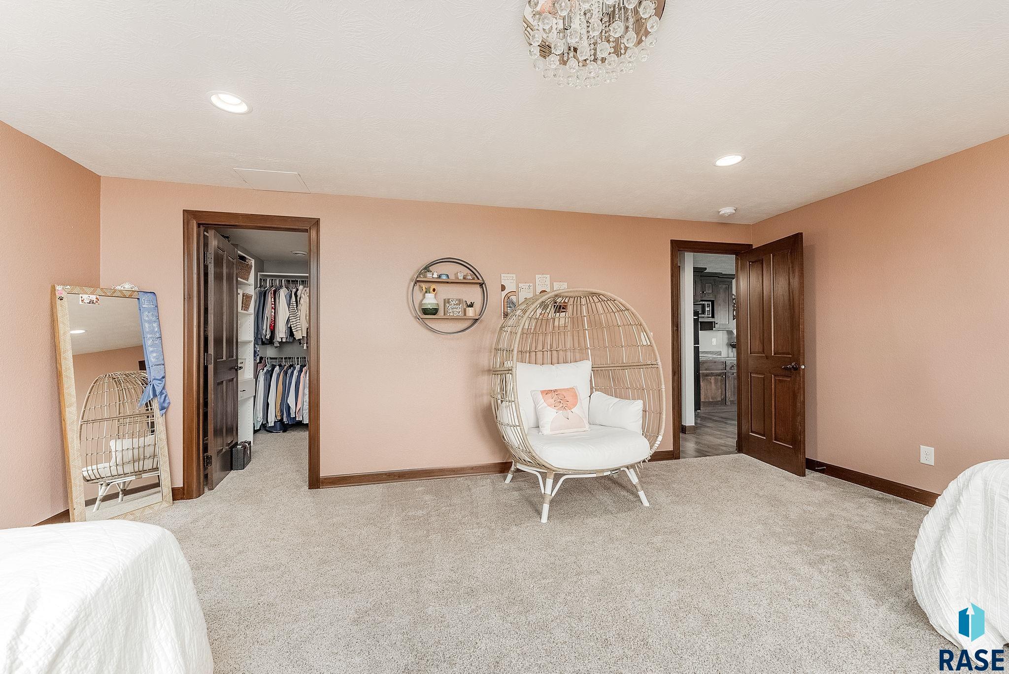 Lester, Iowa, 51242, United States, 4 Bedrooms Bedrooms, ,5 BathroomsBathrooms,Residential,For Sale,1926718