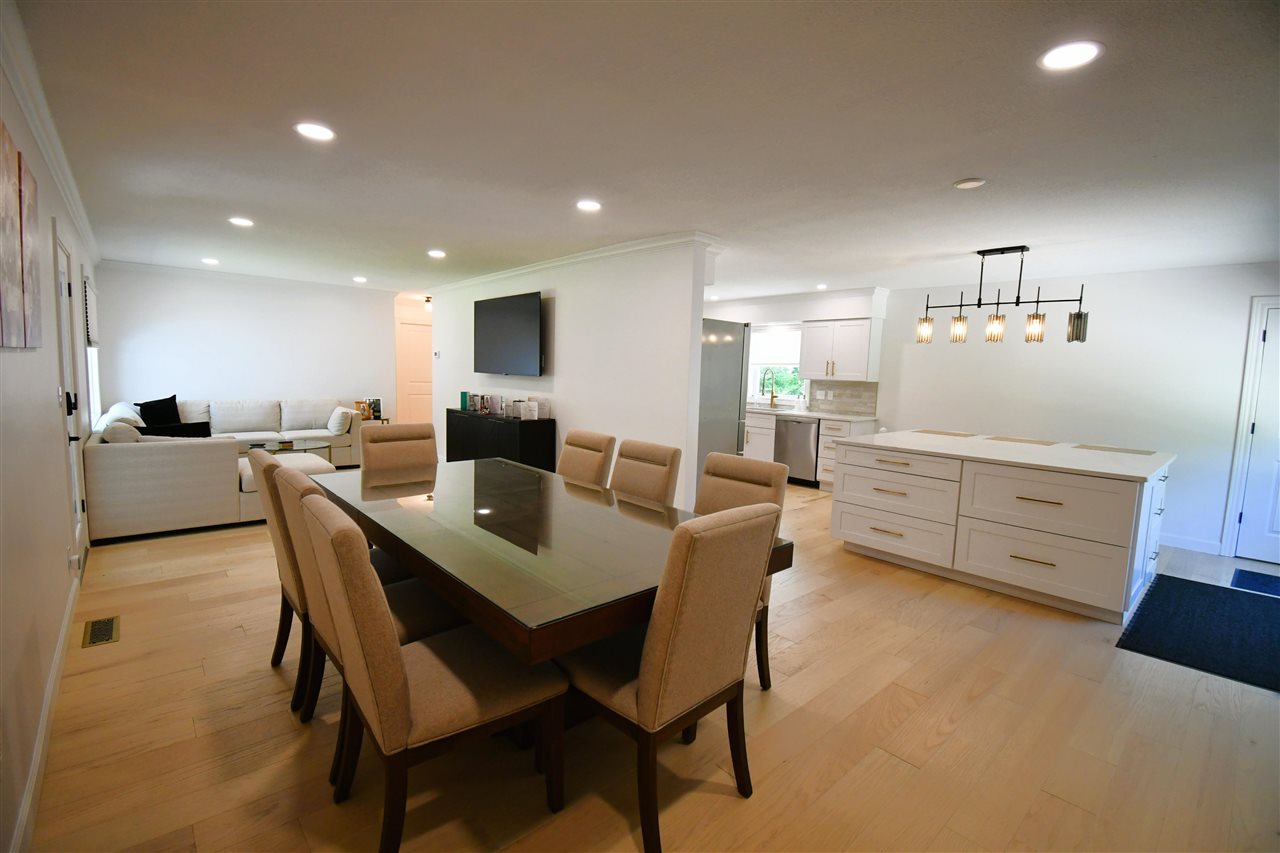 Alanson, Michigan, 49706, United States, 5 Bedrooms Bedrooms, ,3 BathroomsBathrooms,Residential,For Sale,1876087