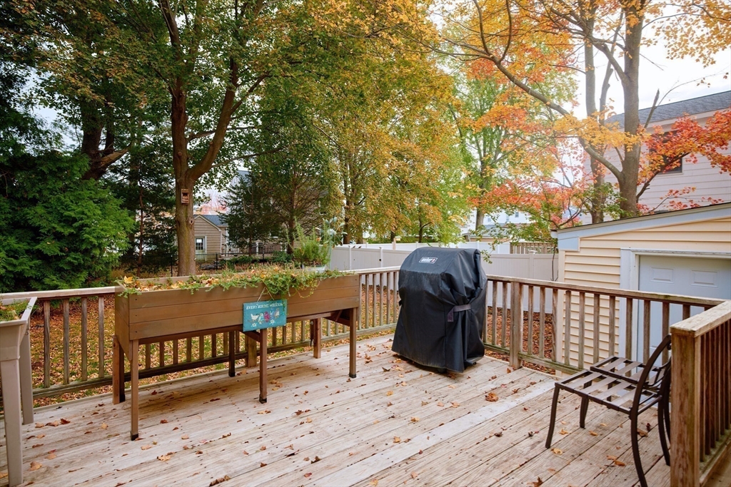 Quincy, Massachusetts, 02170, United States, 4 Bedrooms Bedrooms, ,2 BathroomsBathrooms,Residential,For Sale,1987679