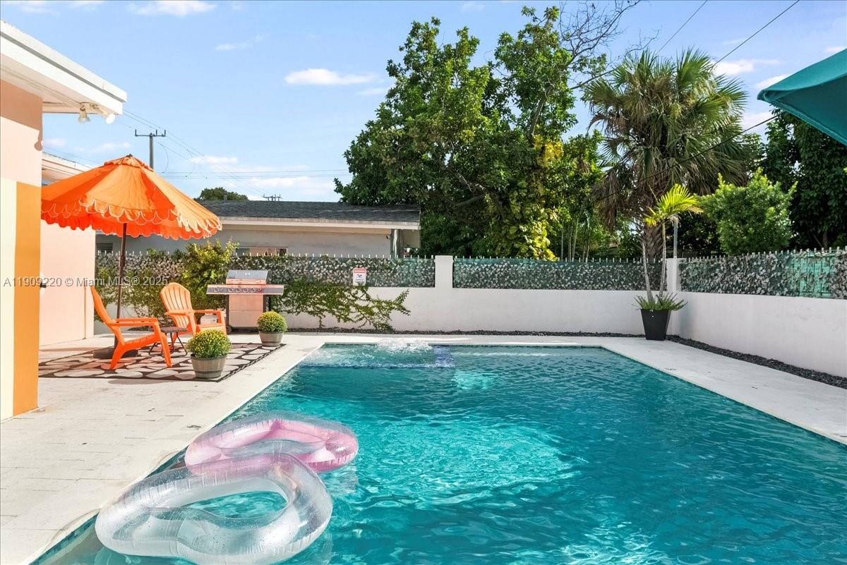 Miami, Florida, 33145, United States, 3 Bedrooms Bedrooms, ,2 BathroomsBathrooms,Residential,For Sale,1987524