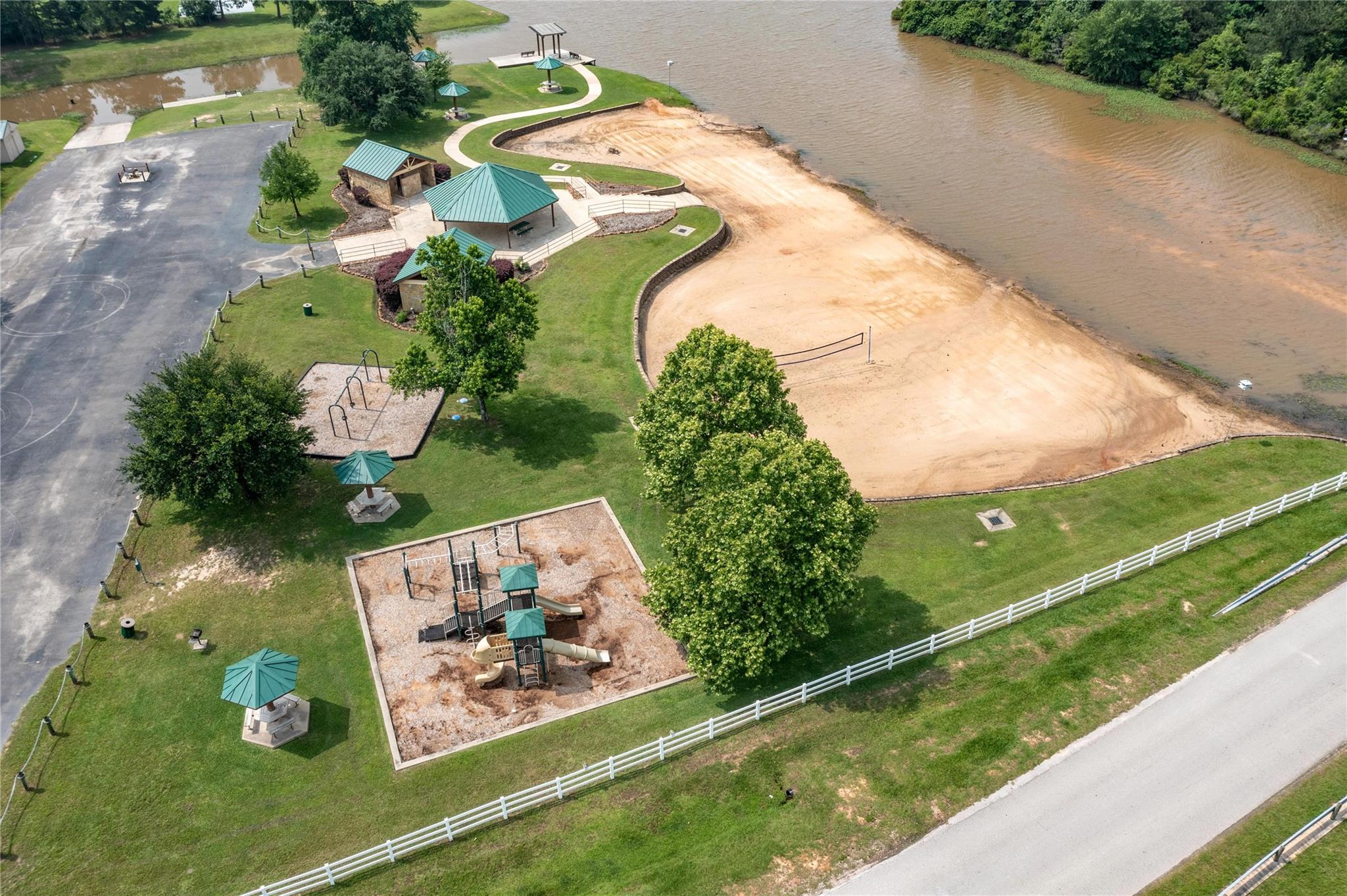 Montgomery, Texas, 77316, United States, 3 Bedrooms Bedrooms, ,3 BathroomsBathrooms,Residential,For Sale,2008866