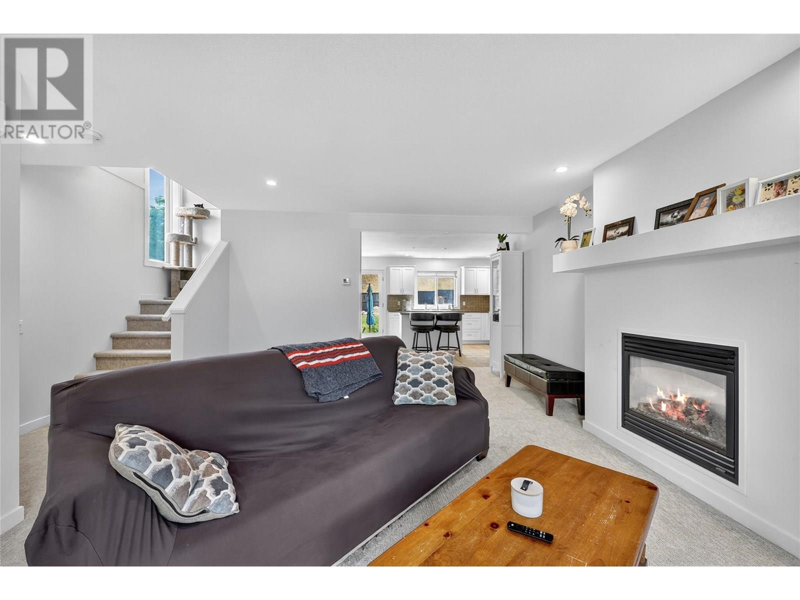 KELOWNA, British Columbia, V1W 4X9, CA, 4 Bedrooms Bedrooms, ,3 BathroomsBathrooms,Residential,For Sale,1898520