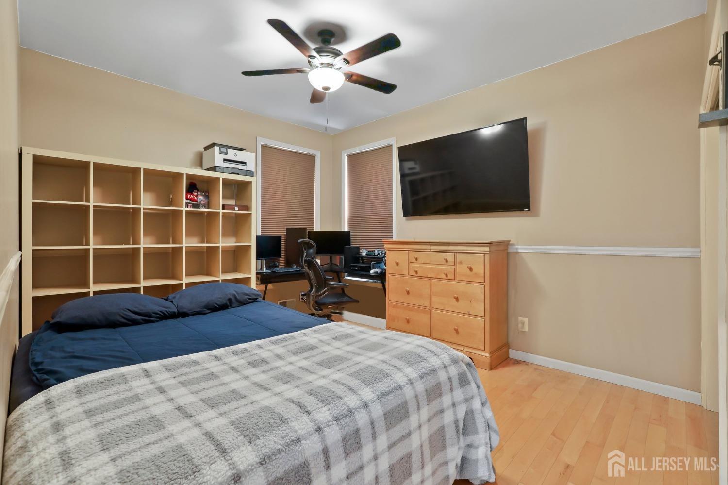 Marlboro, New Jersey, 07751, United States, 5 Bedrooms Bedrooms, ,3 BathroomsBathrooms,Residential,For Sale,1975938