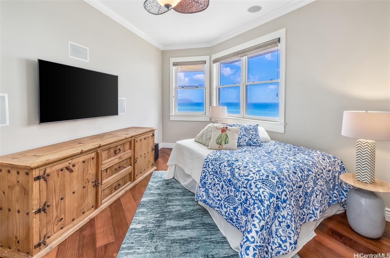 Honolulu, Hawaii, 96816, United States, 5 Bedrooms Bedrooms, ,6 BathroomsBathrooms,Residential,For Sale,1753214
