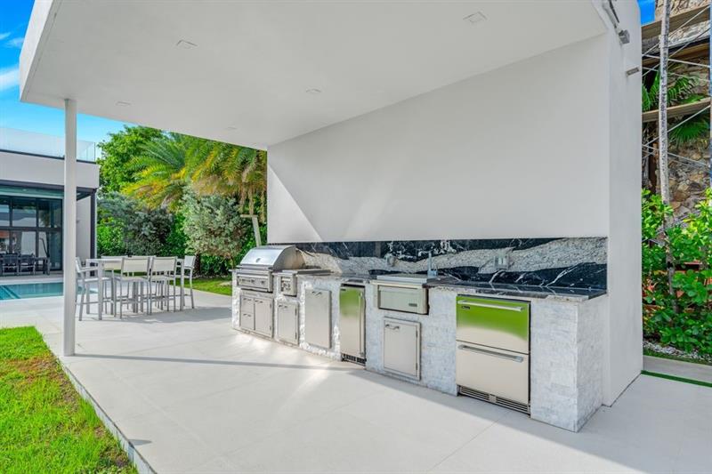 Sea Ranch Lakes, Florida, 33308, United States, 5 Bedrooms Bedrooms, ,7 BathroomsBathrooms,Residential,For Sale,1951664