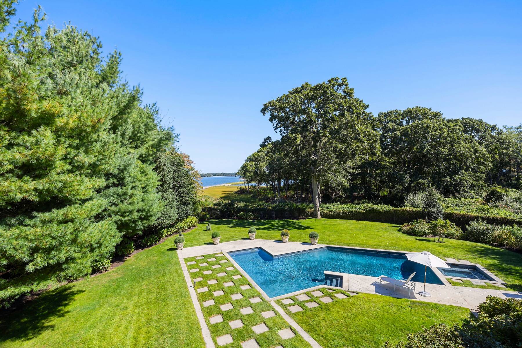  Spectacular Waterfront On the Bluff in North Haven - 物件實景
