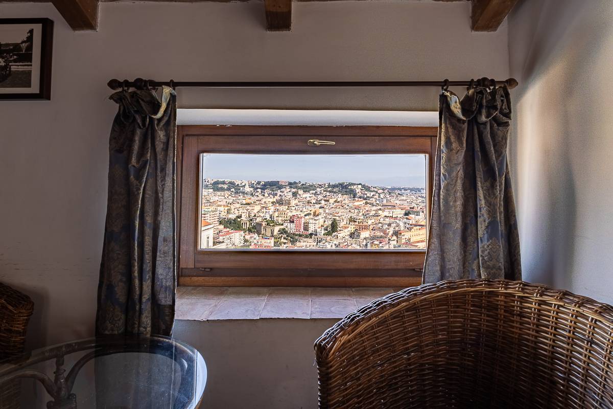 Napoli, Napoli, 80100, IT, 6 Bedrooms Bedrooms, ,6 BathroomsBathrooms,Residential,For Sale,1991925