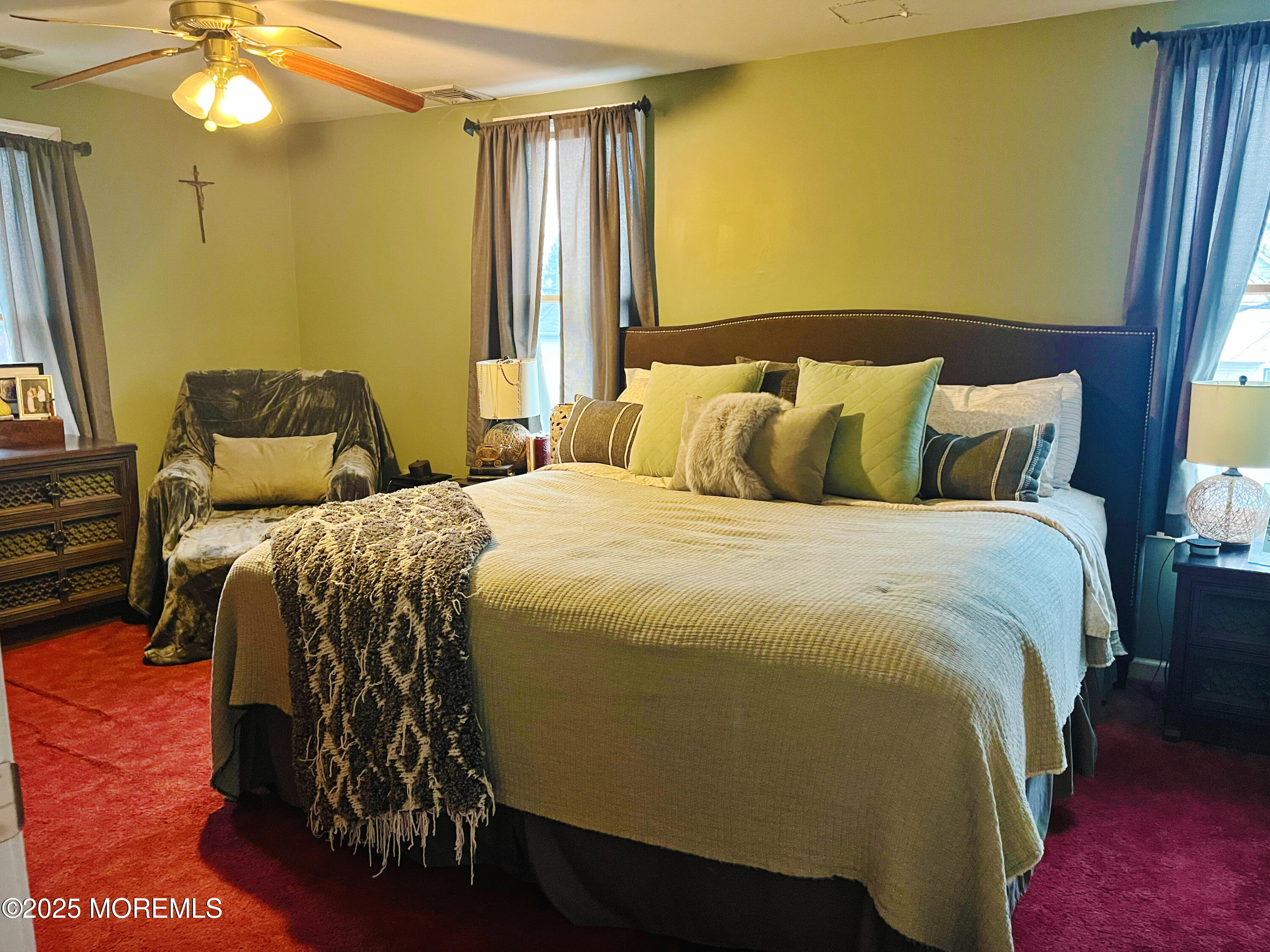 Hazlet, New Jersey, 07734, United States, 3 Bedrooms Bedrooms, ,2 BathroomsBathrooms,Residential,For Sale,2000069