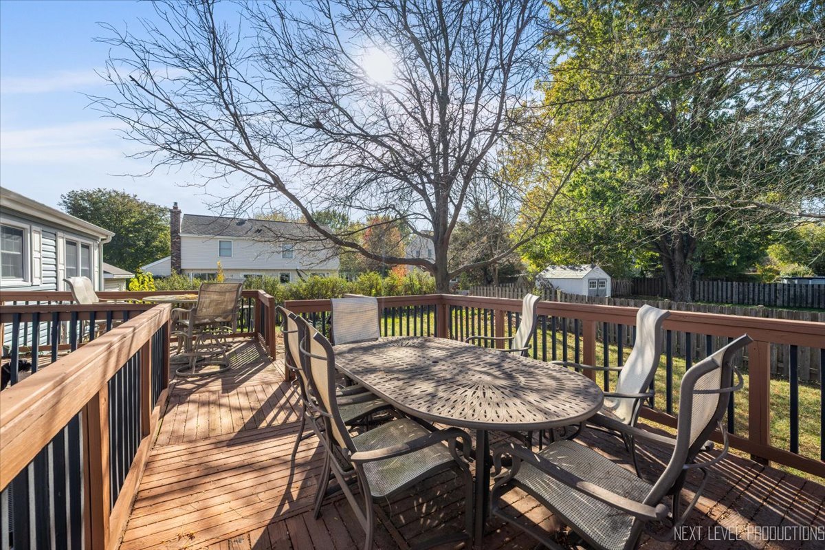 Naperville, Illinois, 60565, United States, 4 Bedrooms Bedrooms, ,4 BathroomsBathrooms,Residential,For Sale,1987037