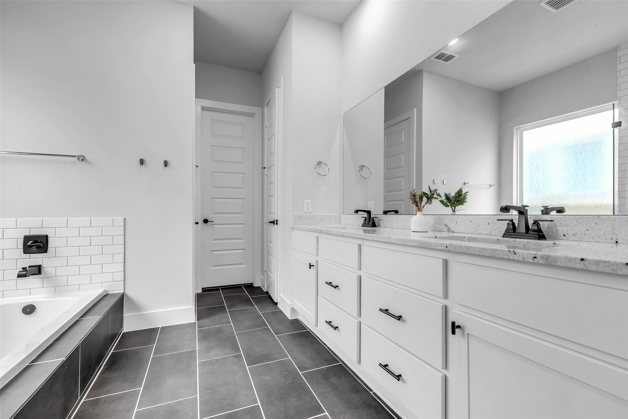 Tomball, Texas, 77375, United States, 4 Bedrooms Bedrooms, ,3 BathroomsBathrooms,Residential,For Sale,1950218