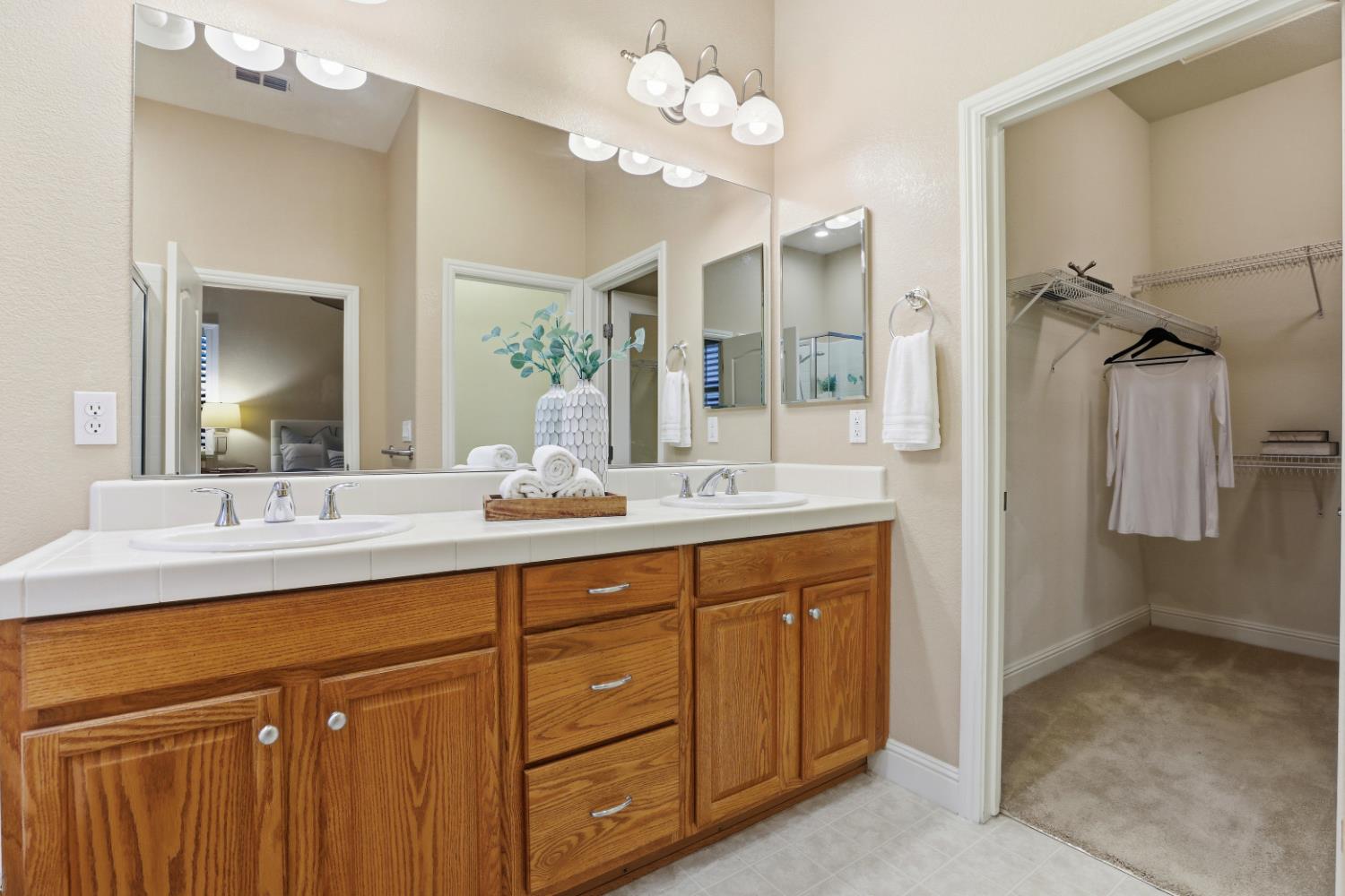 Folsom, California, 95630, United States, 3 Bedrooms Bedrooms, ,2 BathroomsBathrooms,Residential,For Sale,1992900