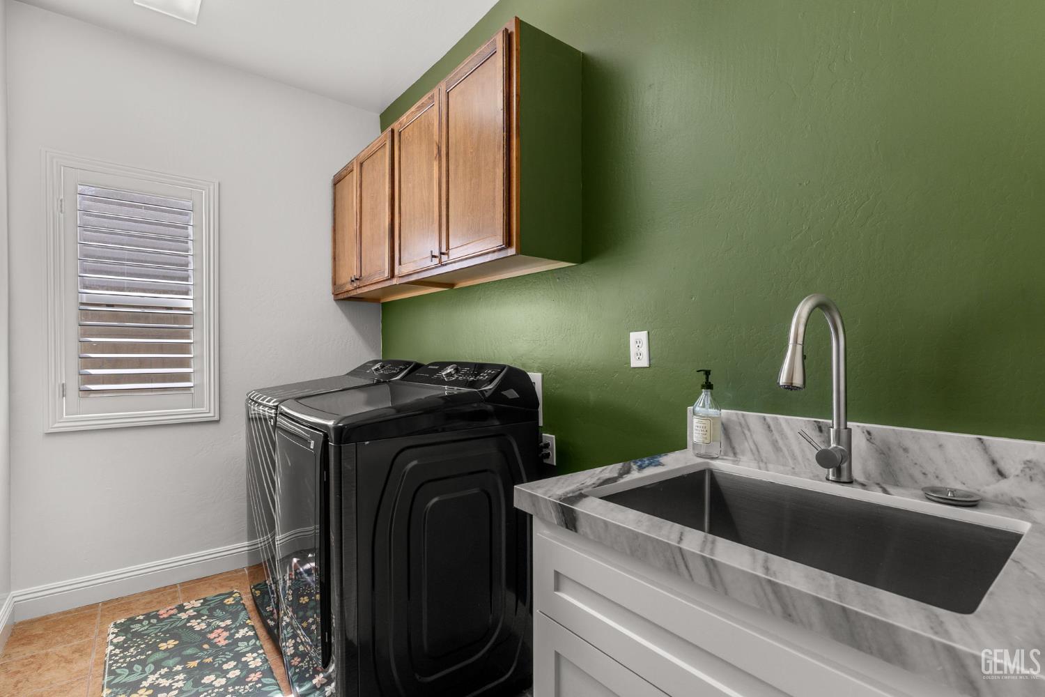 Bakersfield, California, 93312, United States, 3 Bedrooms Bedrooms, ,2 BathroomsBathrooms,Residential,For Sale,1989296