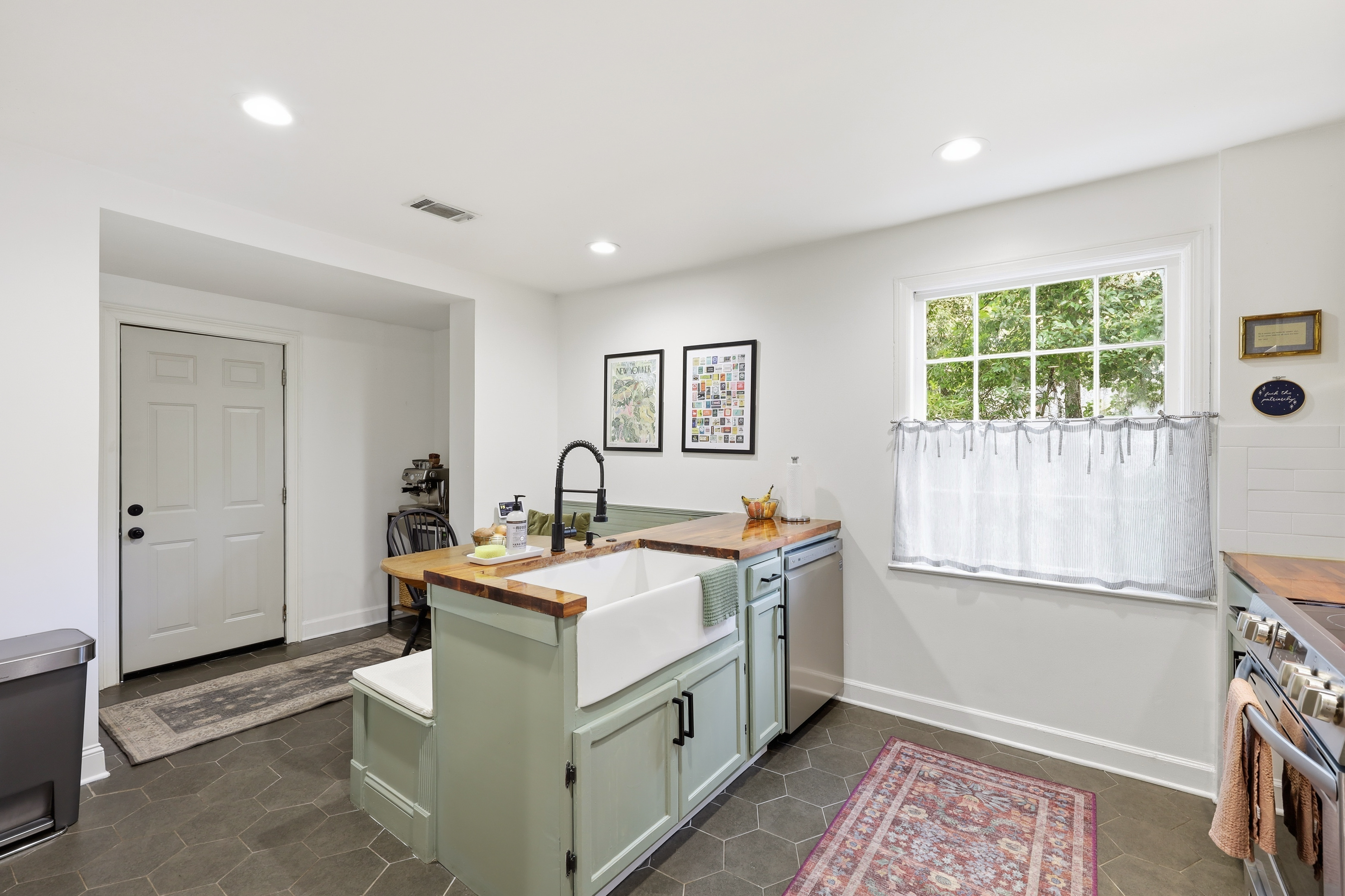  1501 E 55th Street - 物件實景
