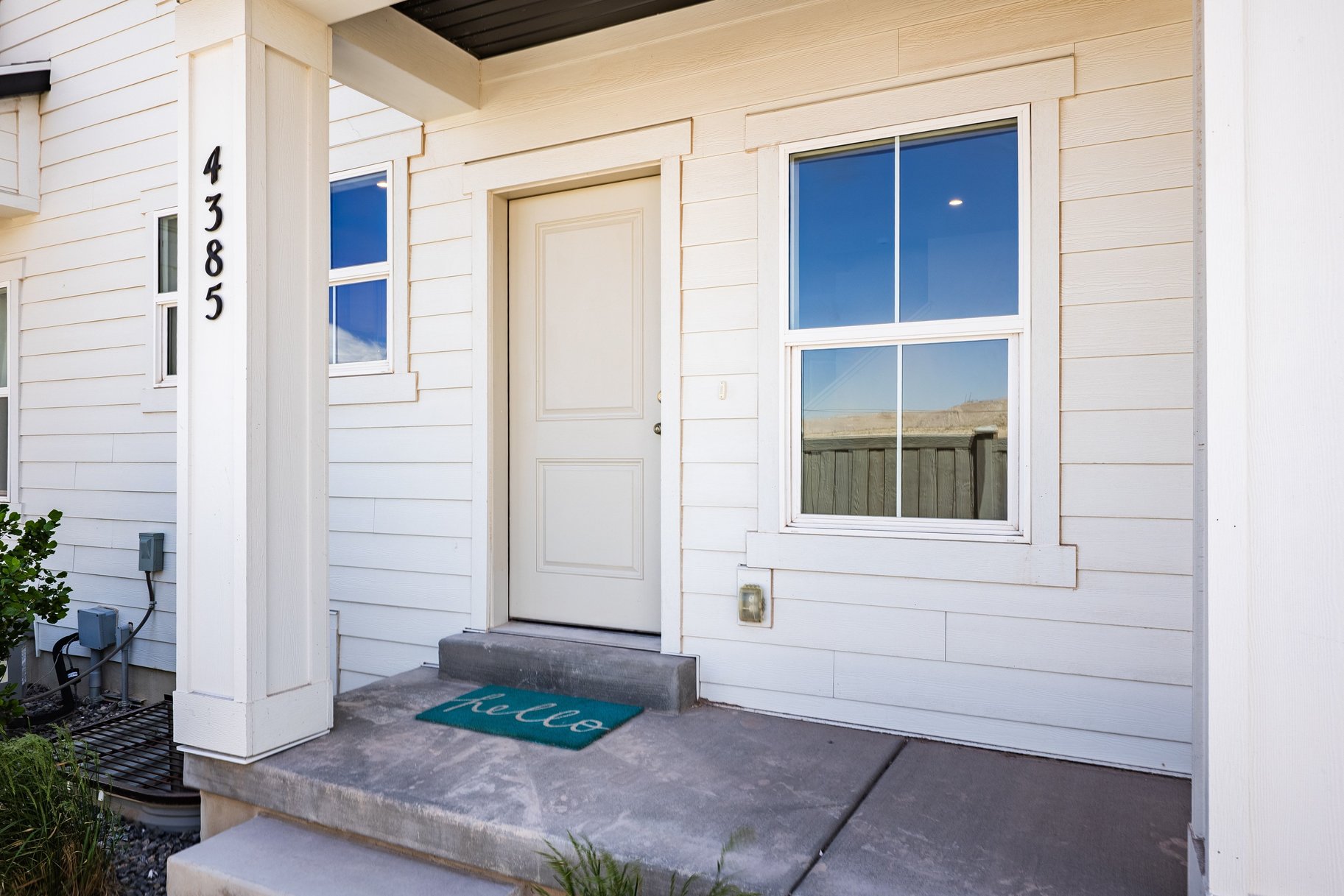  Bright & Quiet Townhome Ready to Be Your Next Home - 物件實景