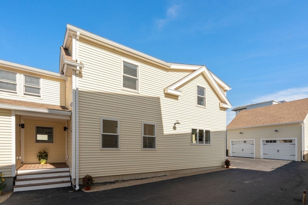 Gloucester, Massachusetts, 01930, United States, 2 Bedrooms Bedrooms, ,2 BathroomsBathrooms,Residential,For Sale,1916959