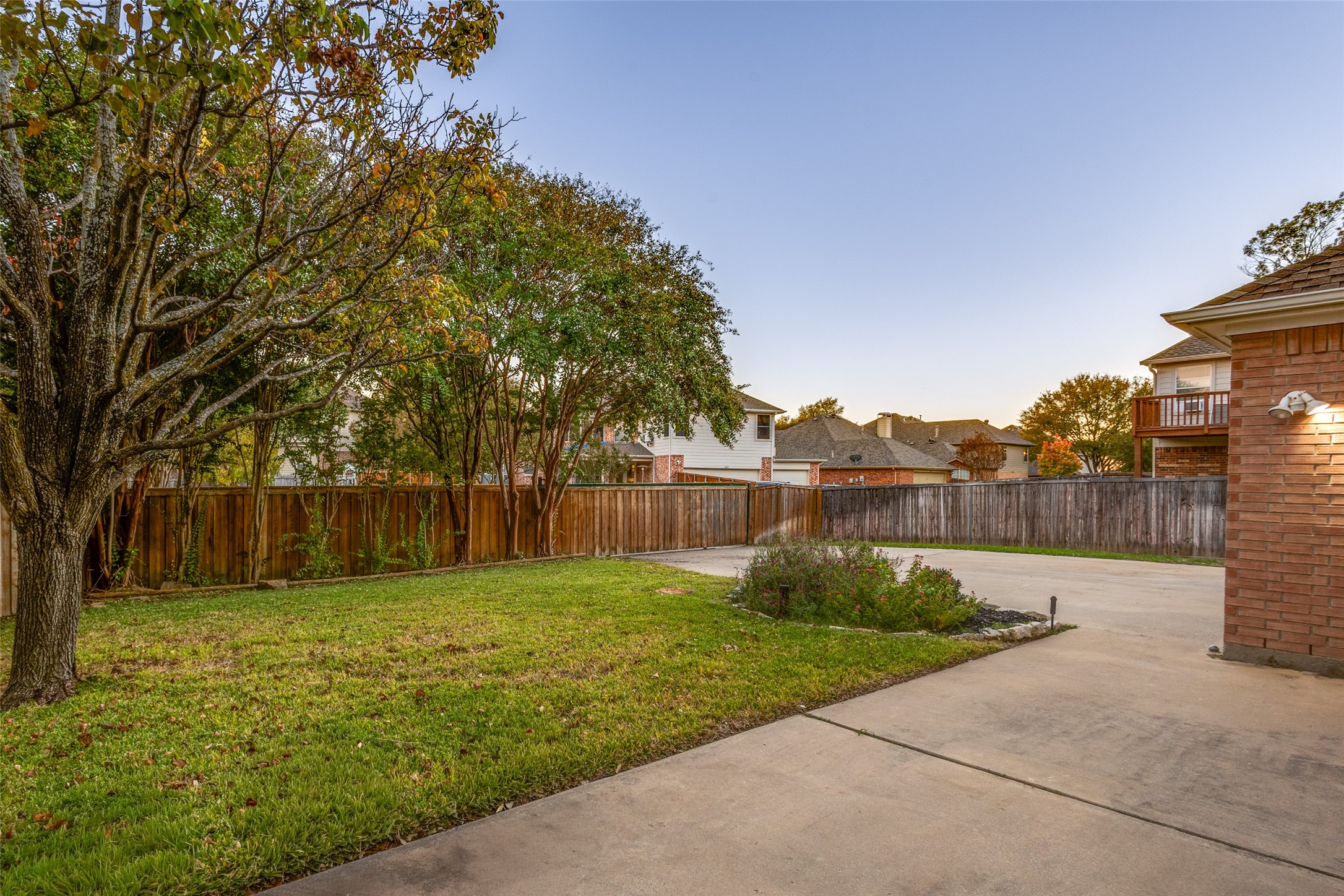 Richardson, Texas, 75082, United States, 4 Bedrooms Bedrooms, ,3 BathroomsBathrooms,Residential,For Sale,1989698