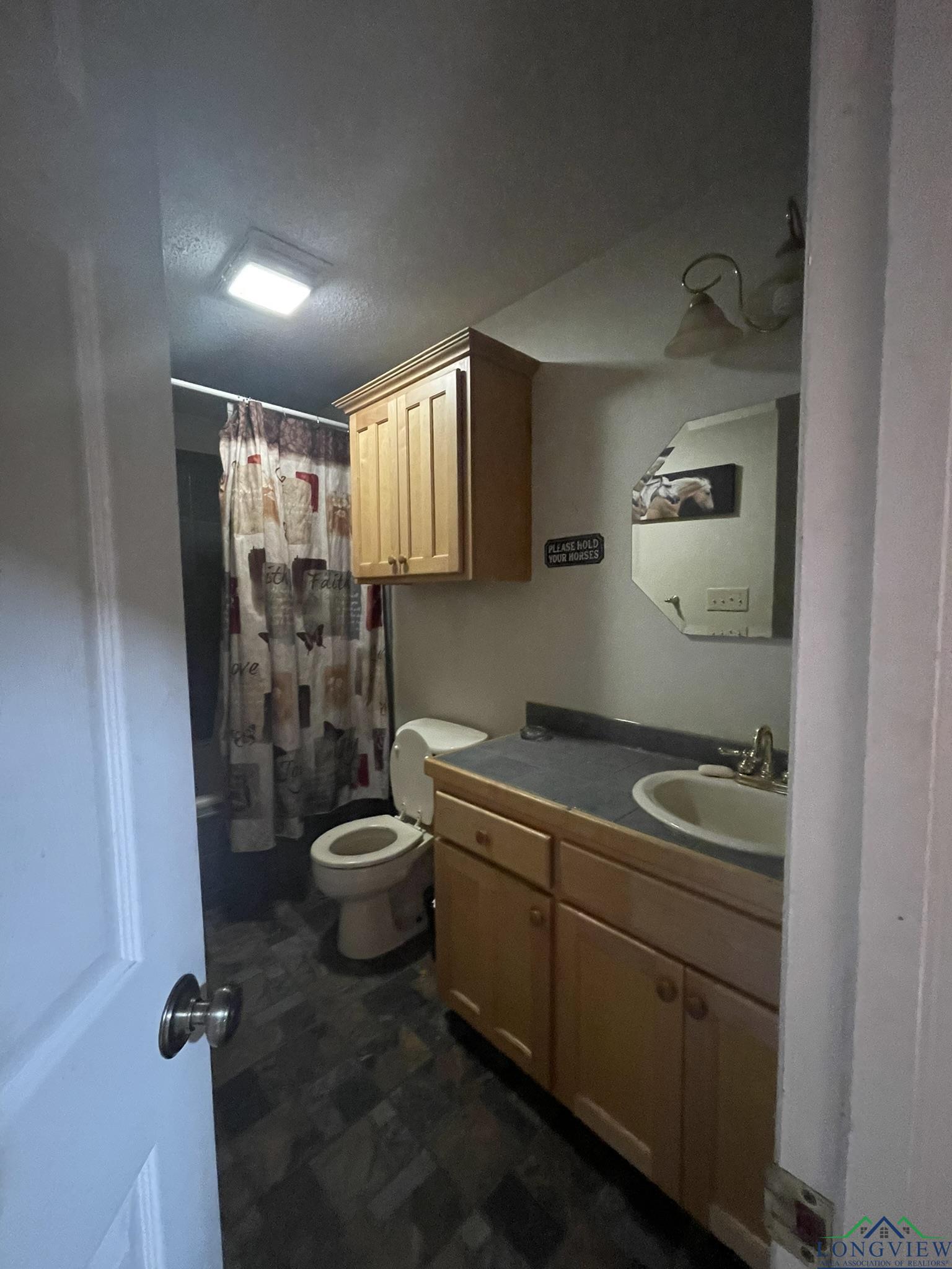 Gilmer, Texas, 75644, United States, 3 Bedrooms Bedrooms, ,2 BathroomsBathrooms,Residential,For Sale,1847700