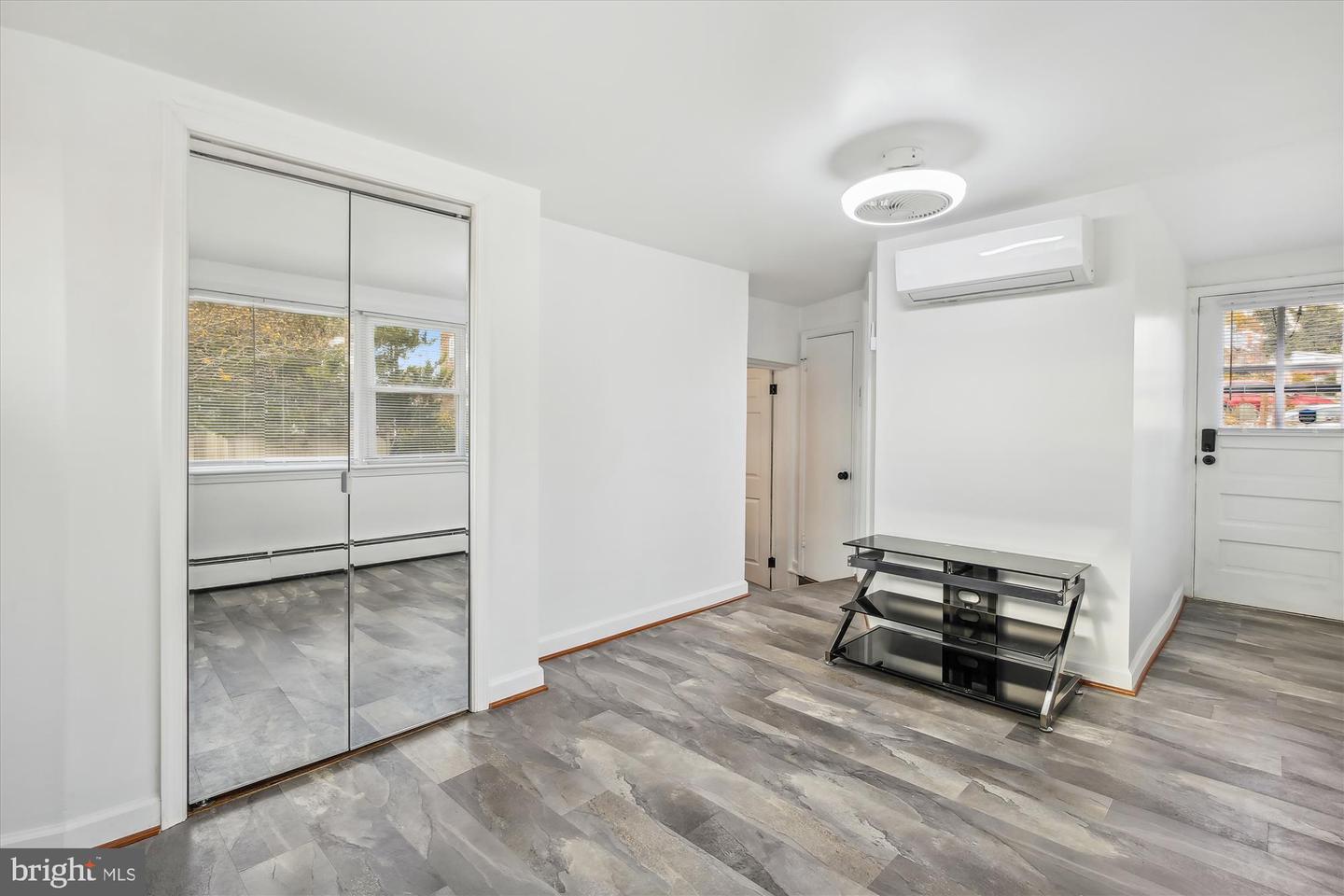 3300 18th Pl Se, WASHINGTON, District Of Columbia, 20020, United States, 5 Bedrooms Bedrooms, ,3 BathroomsBathrooms,Residential,For Sale,3300 18th Pl Se,1431167